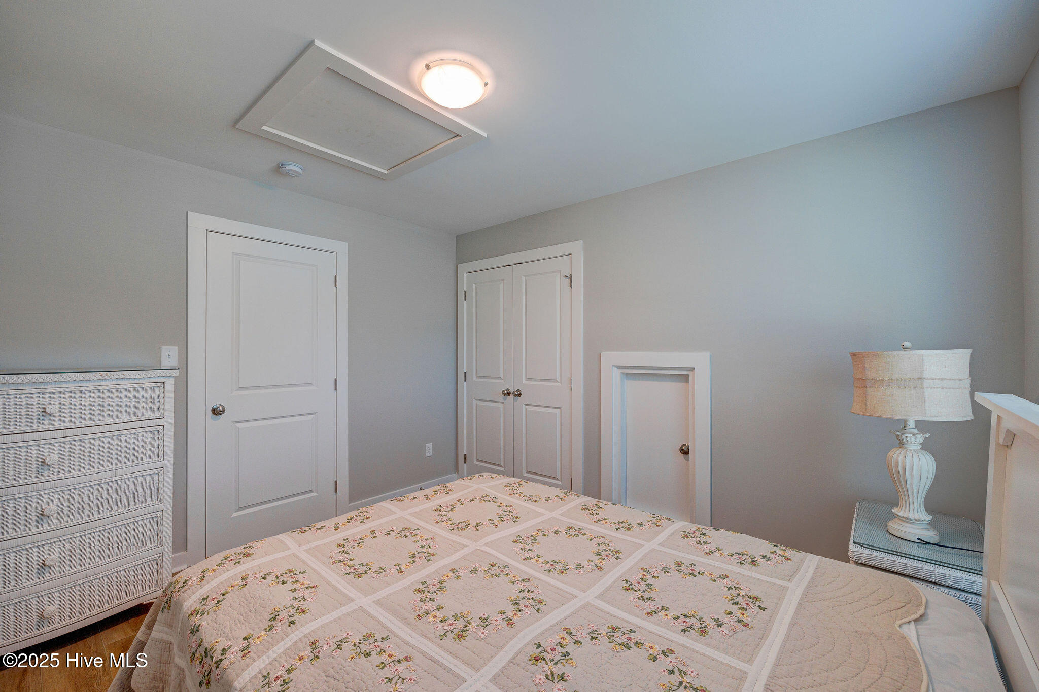 100521175 | Photo 22