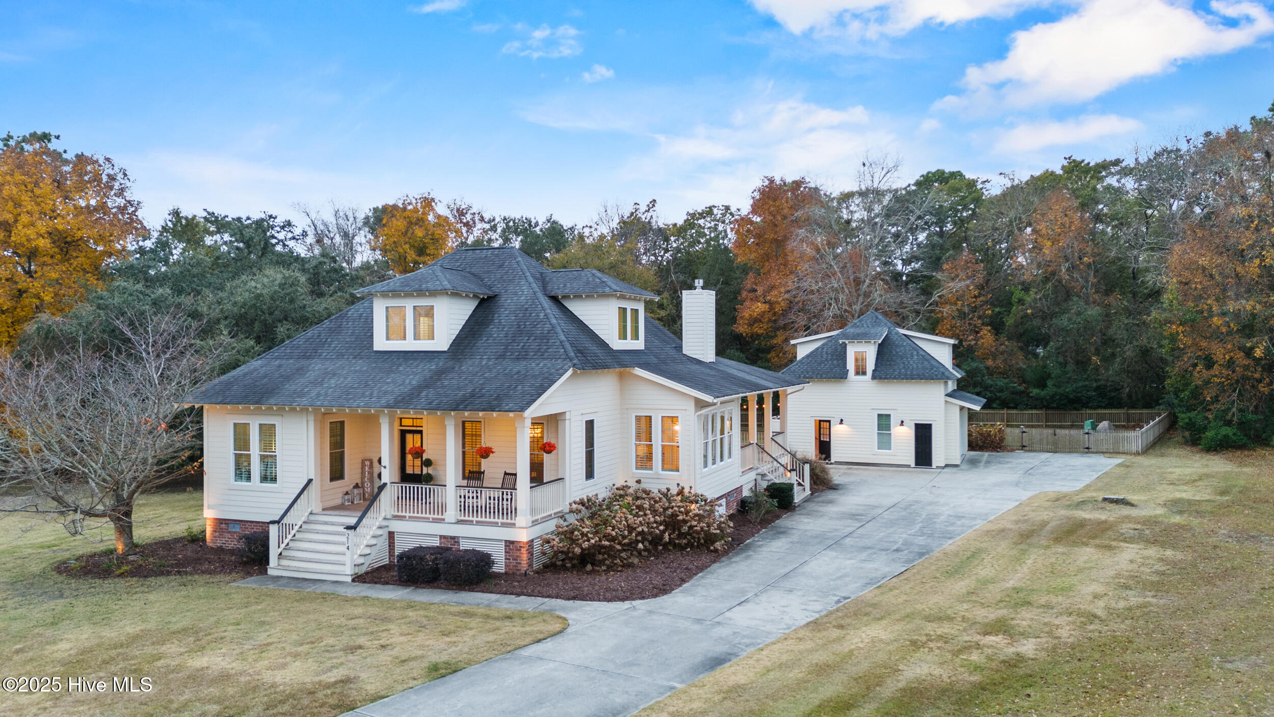 100543217 | Photo 82