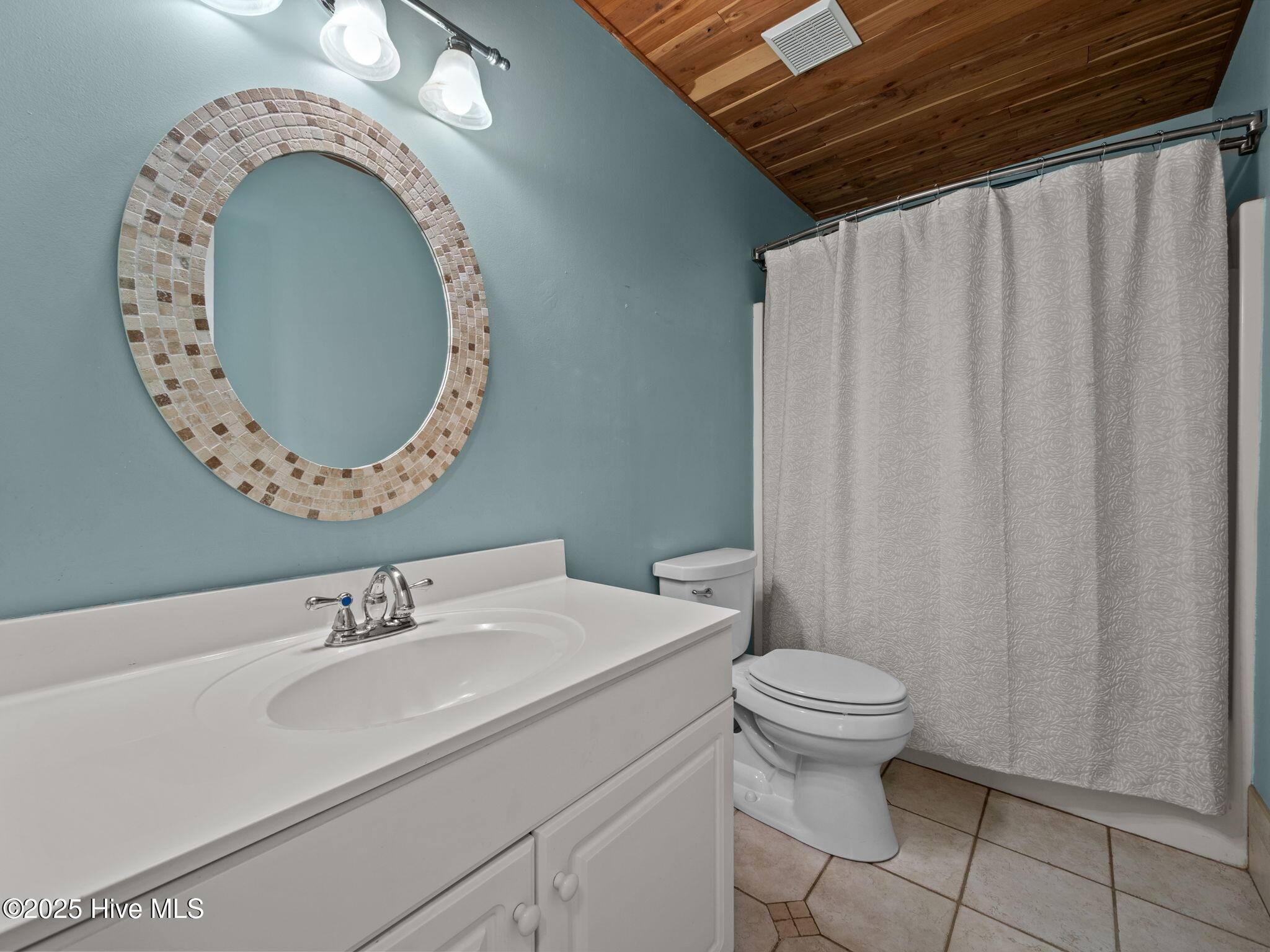 100535865 | Photo 18