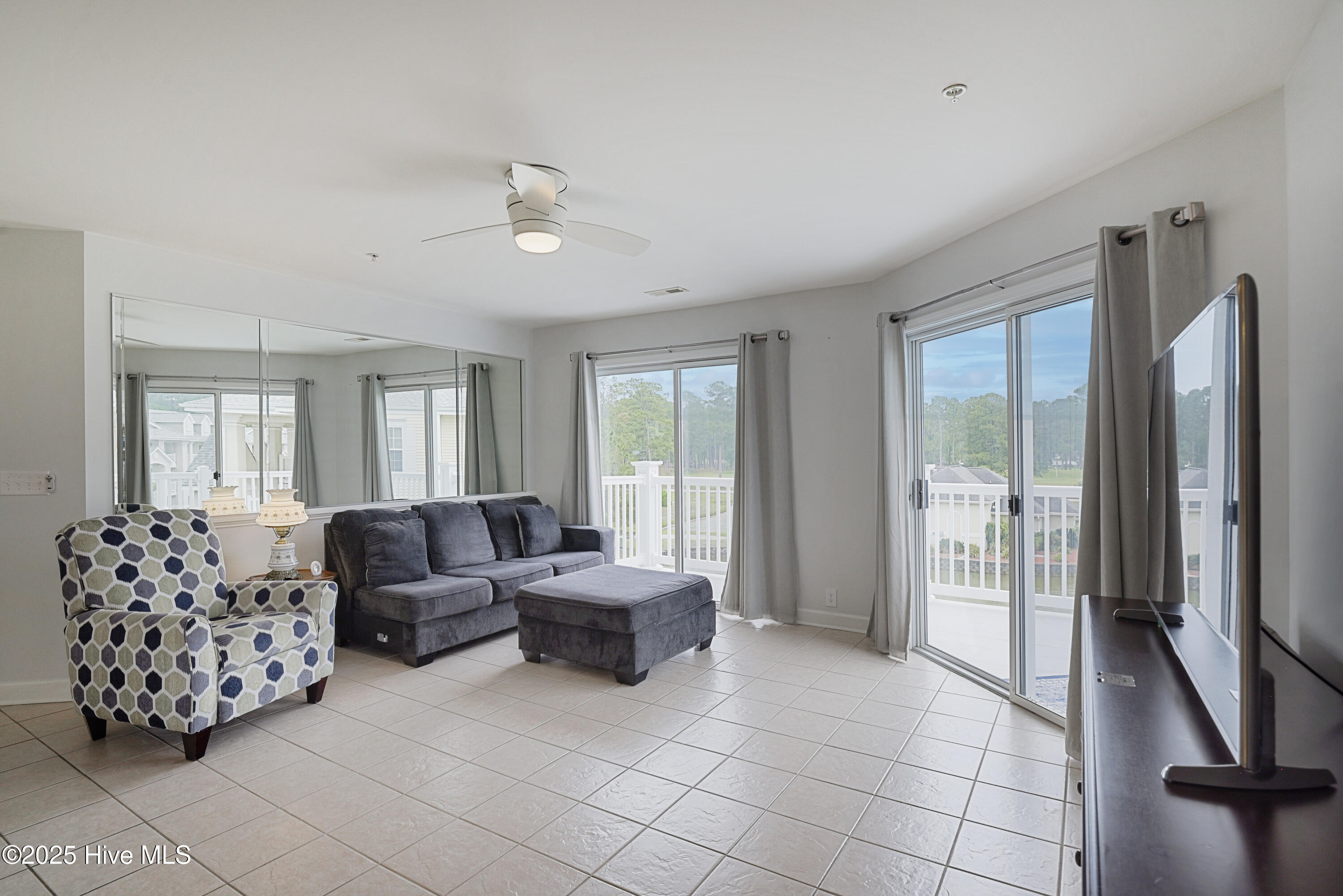 100508154 | Photo 17