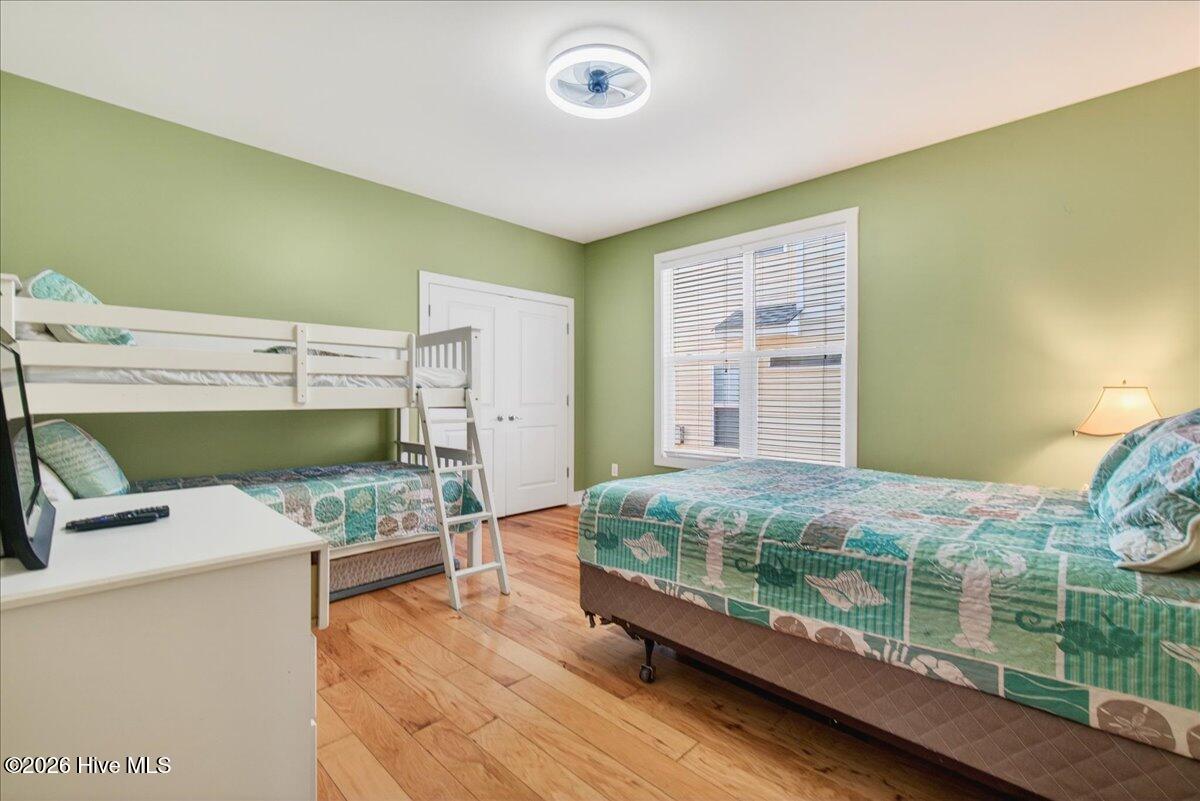 100549293 | Photo 31