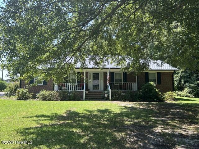 Exterior photo of 105 Adams Street, Wallace, NC 28466. MLS: 100595709