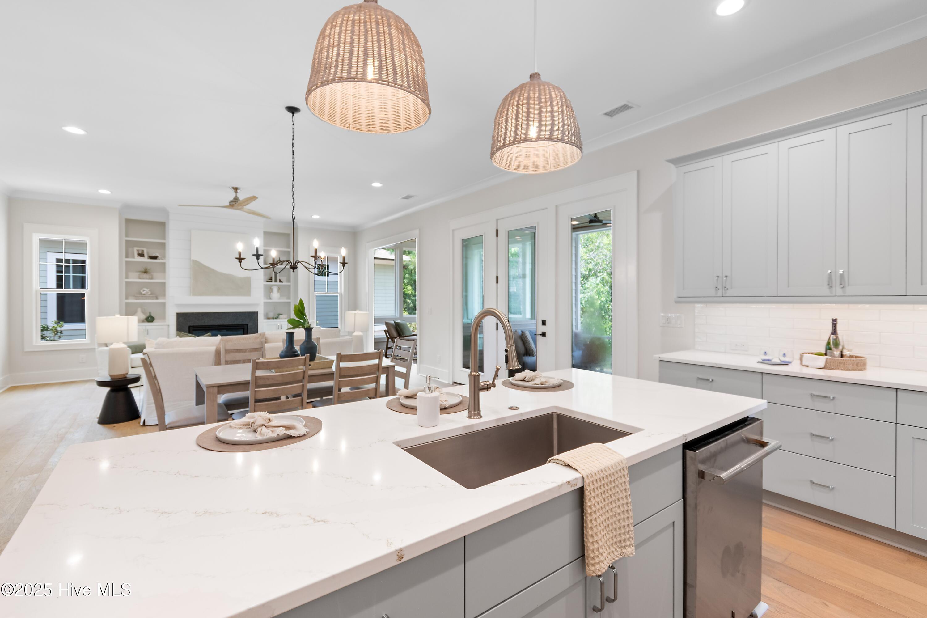 100492285 | Photo 13