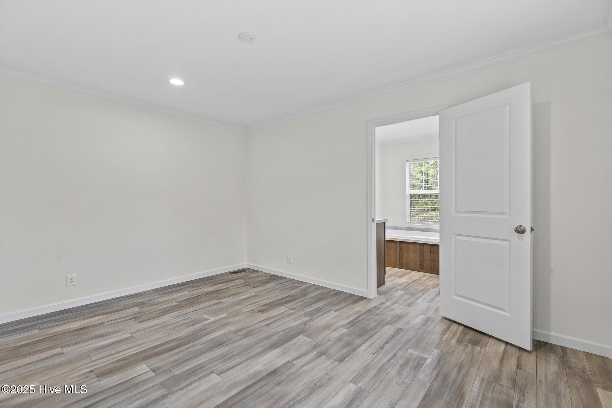 Undisclosed Address, Hampstead, NC, 28443