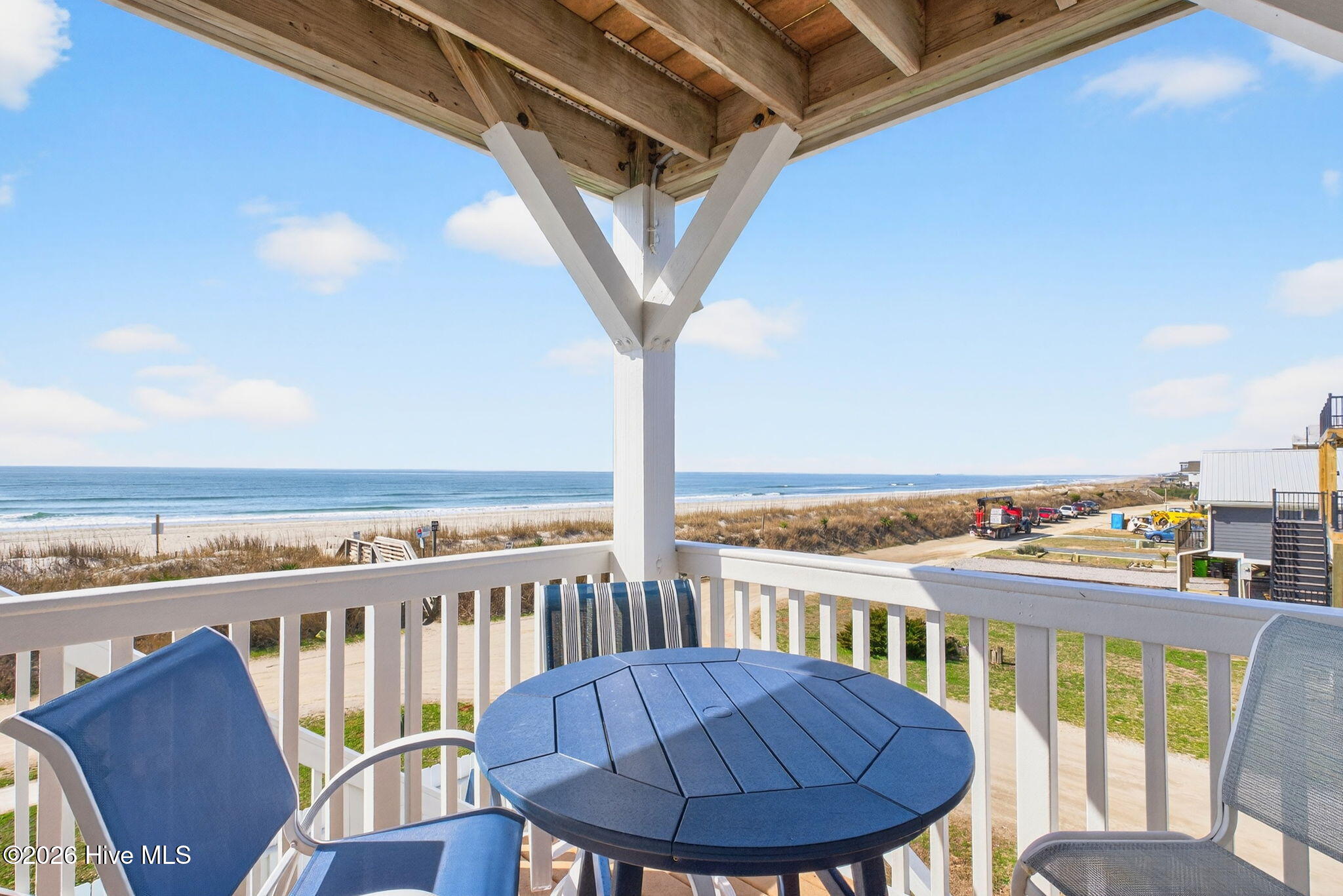 100558520 | Photo 45