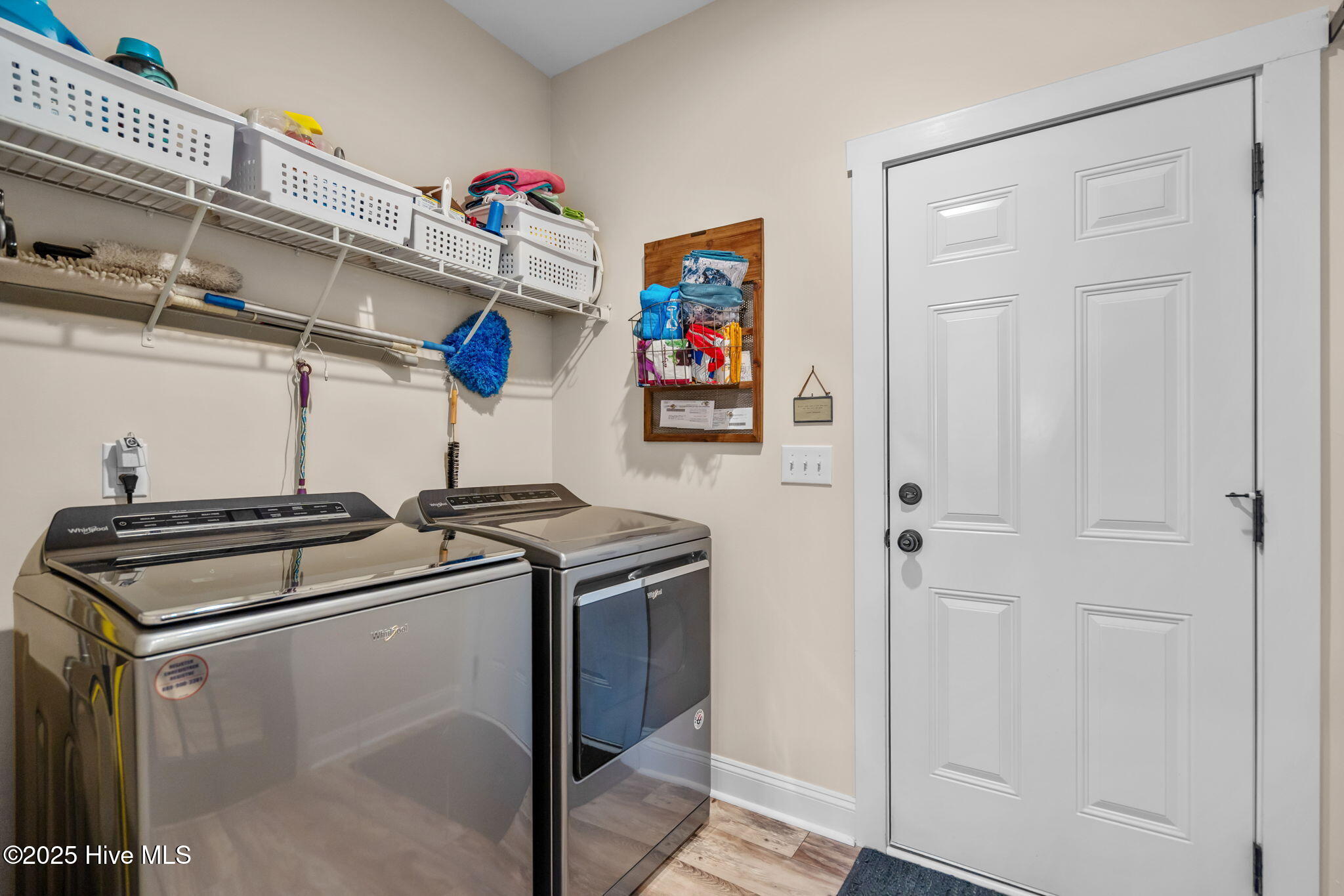 100552886 | Photo 19