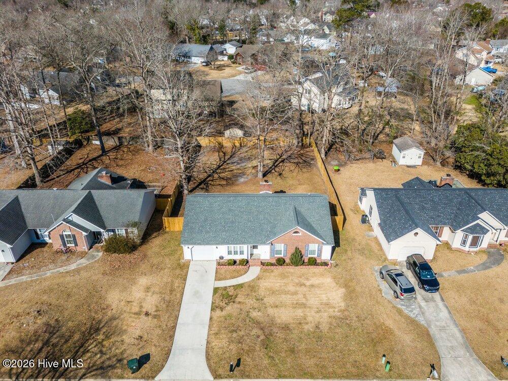 100557647 | Photo 27