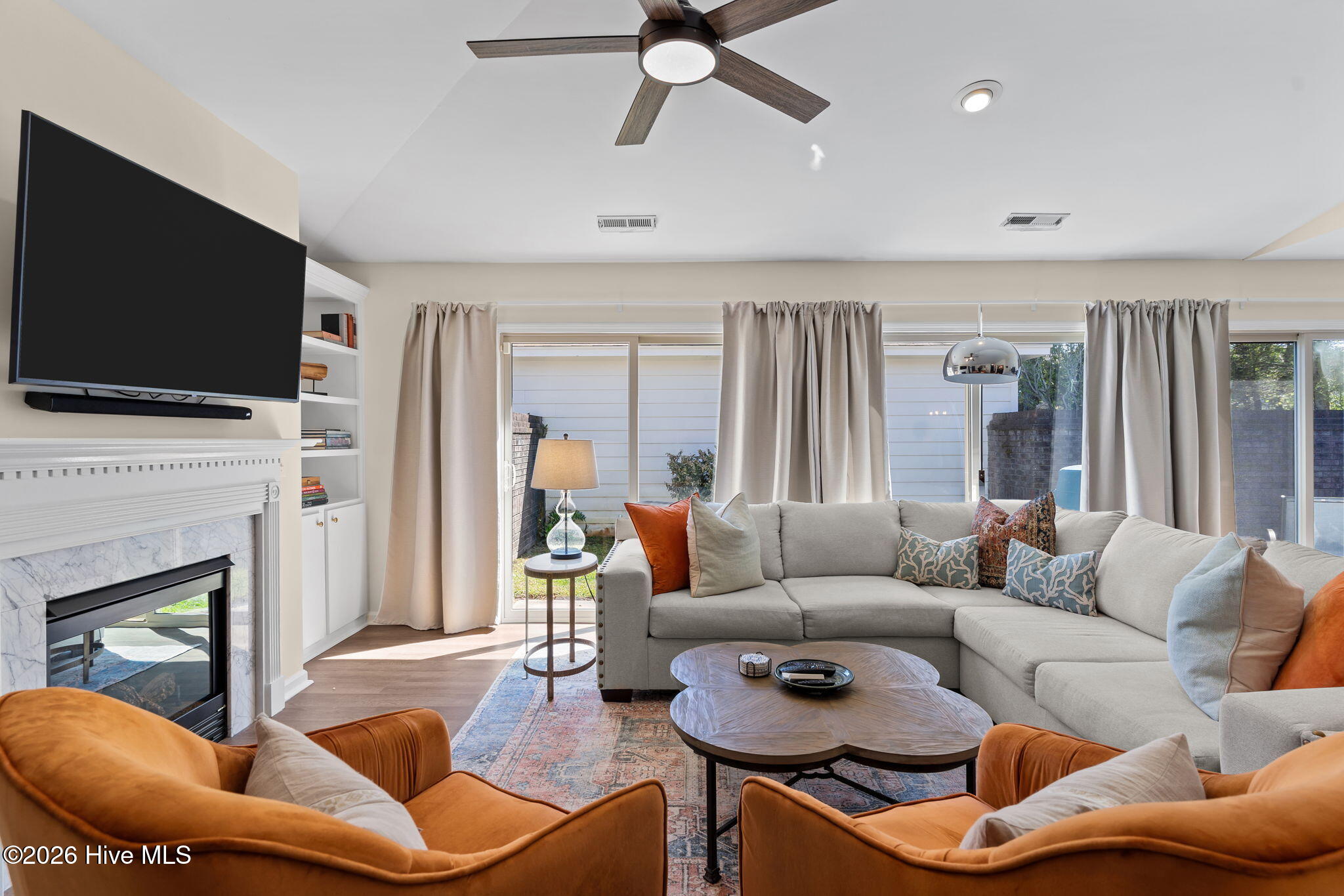 100564364 | Photo 11