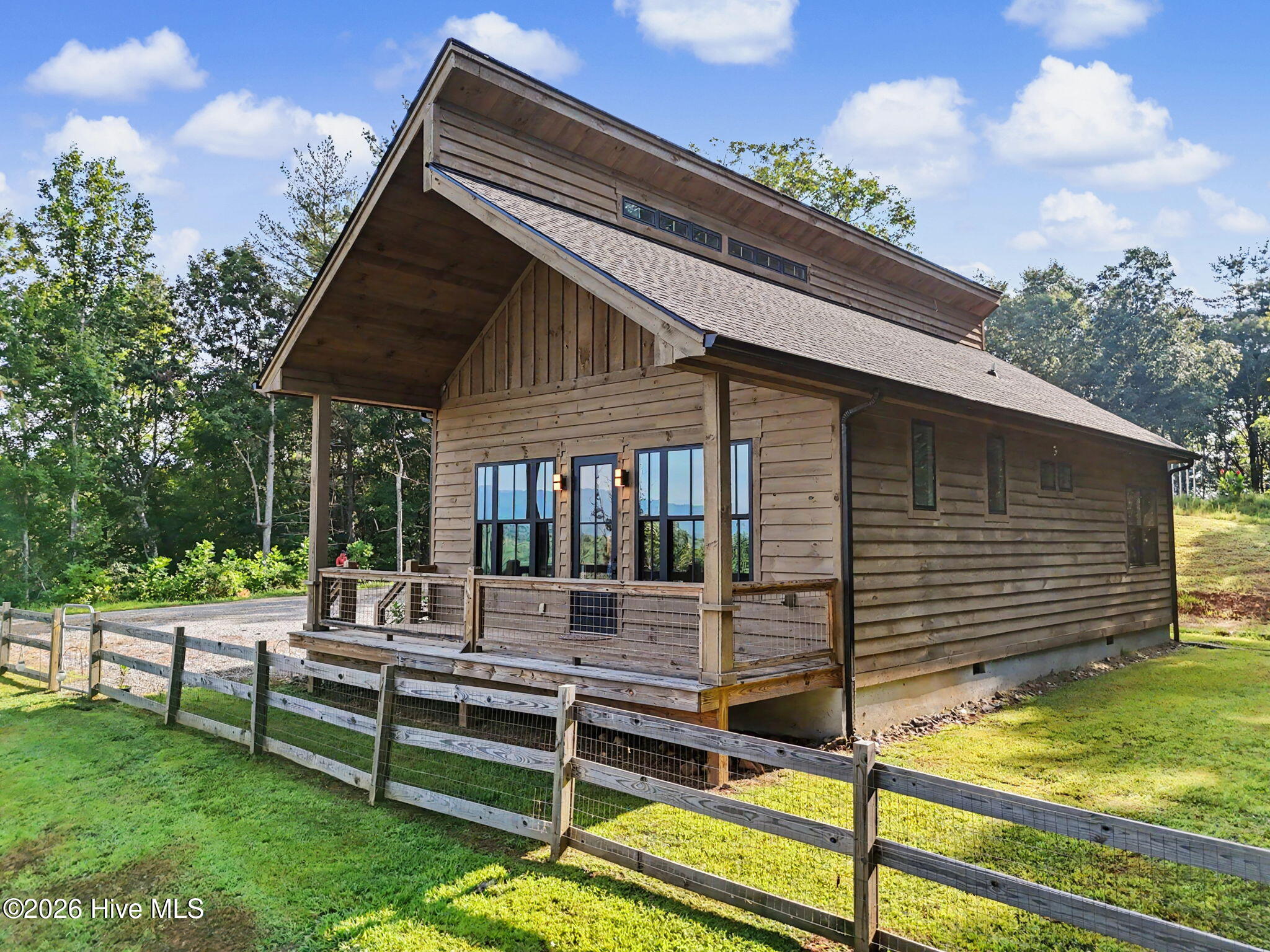 60 Oak Forest Circle