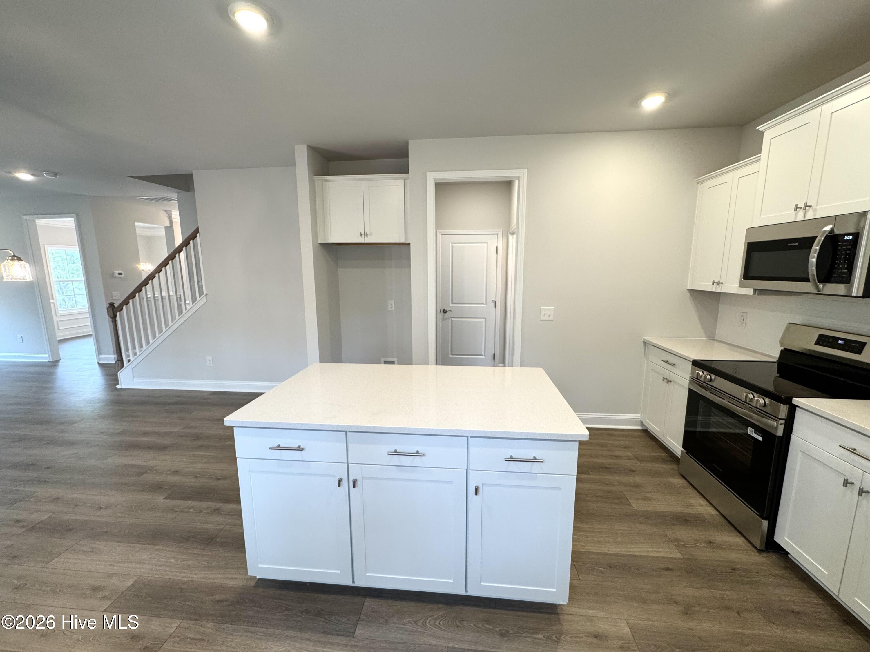 100563324 | Photo 13