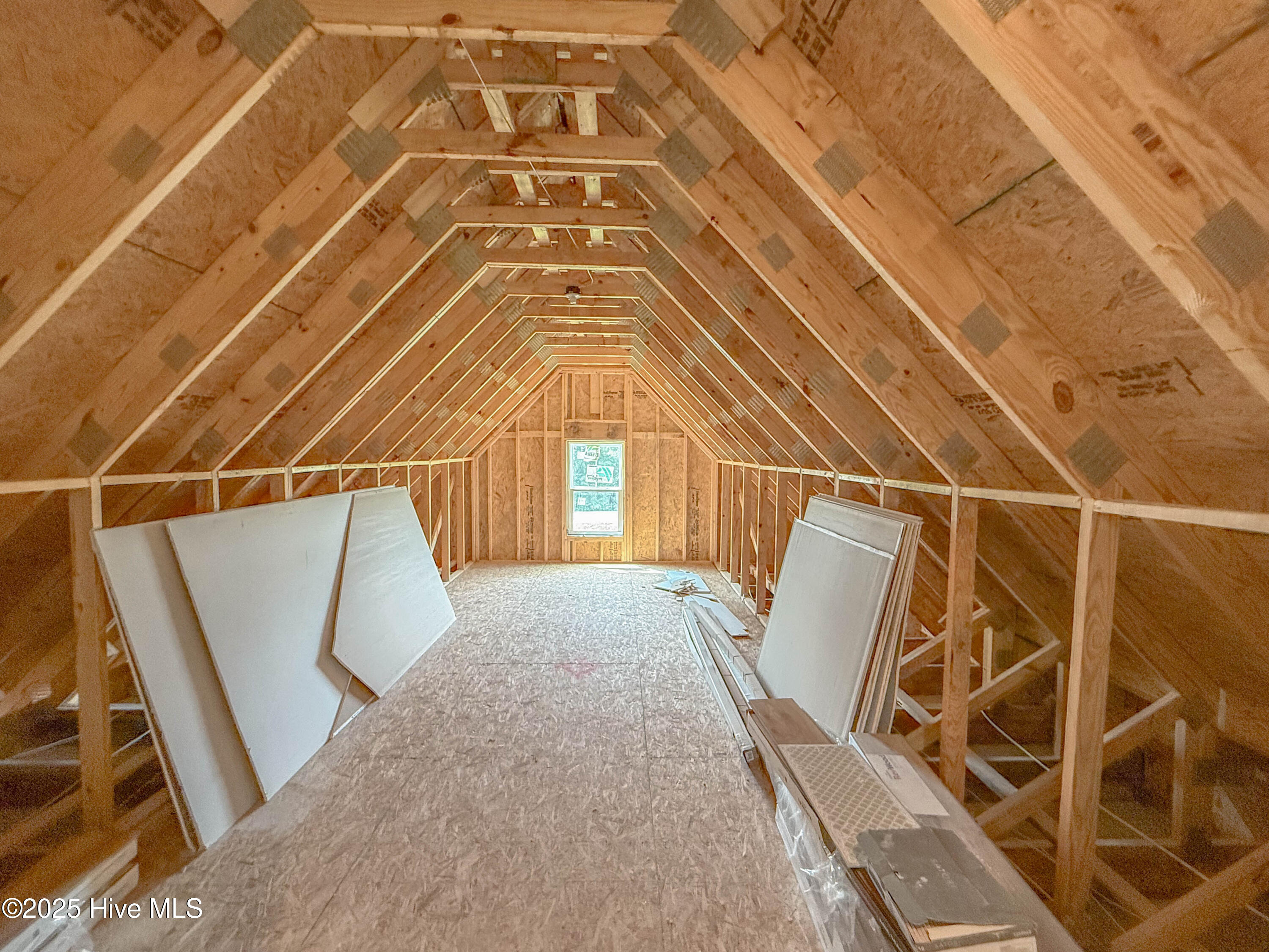 100559768 | Photo 45