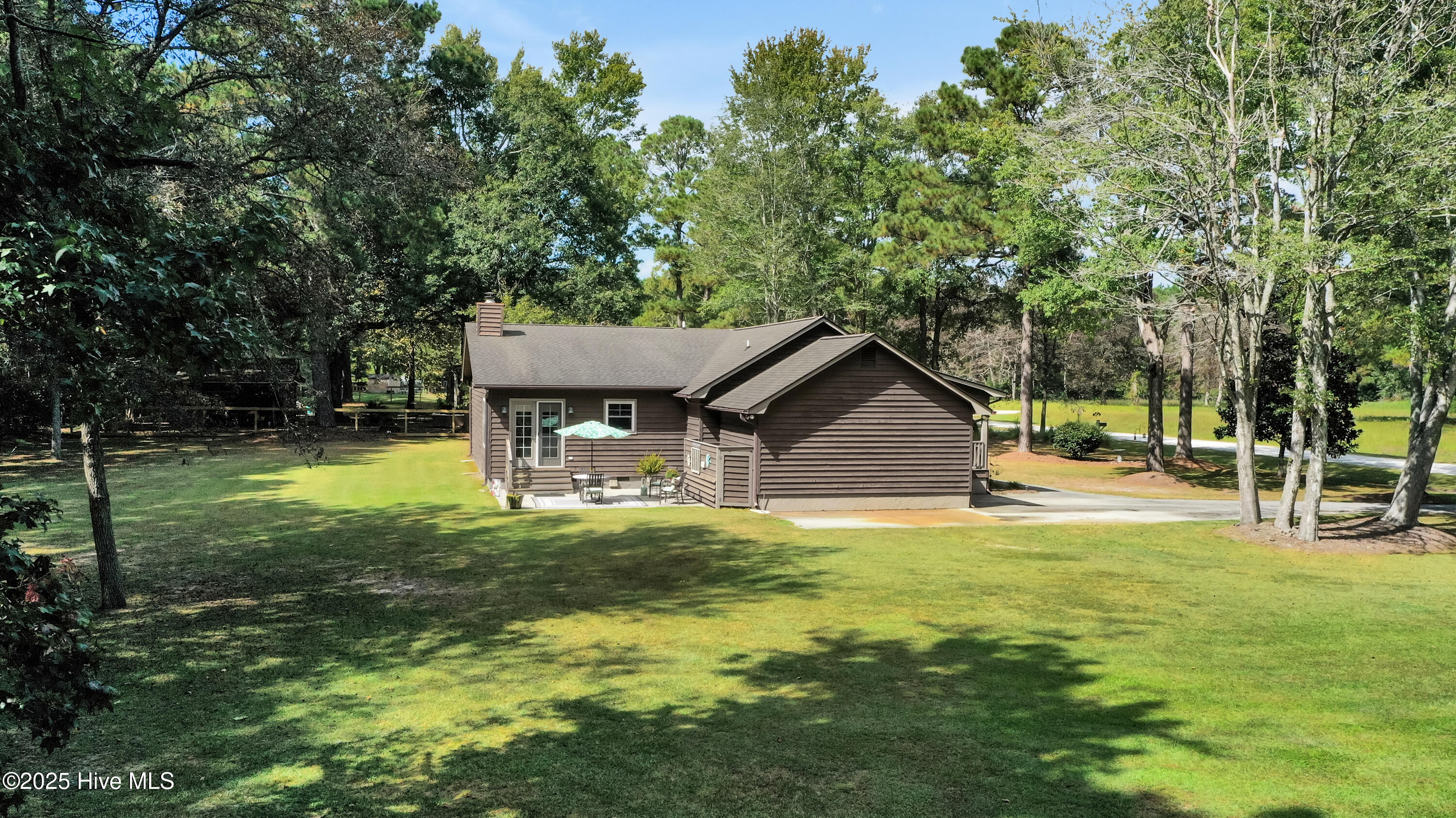 100538447 | Photo 41