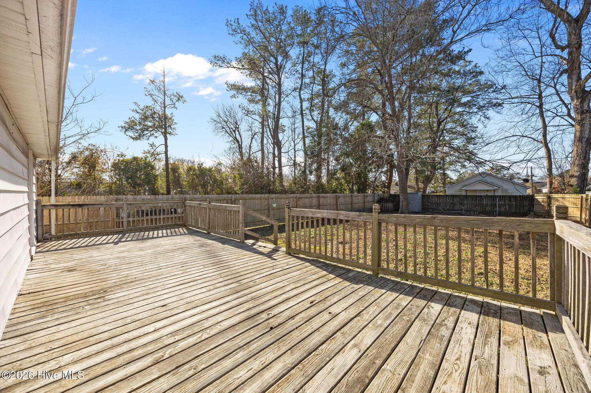 100549332 | Photo 22