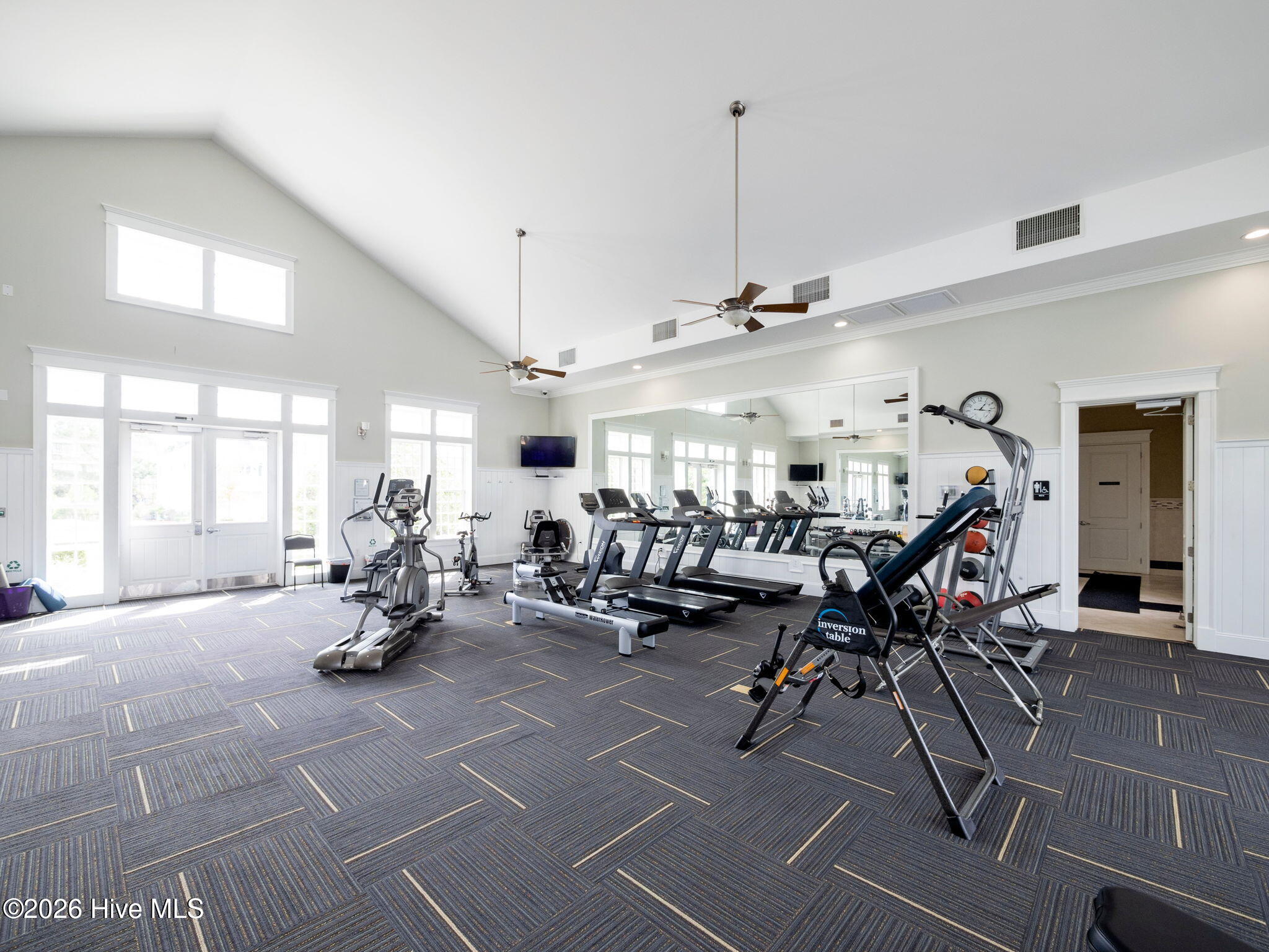 100558529 | Photo 26