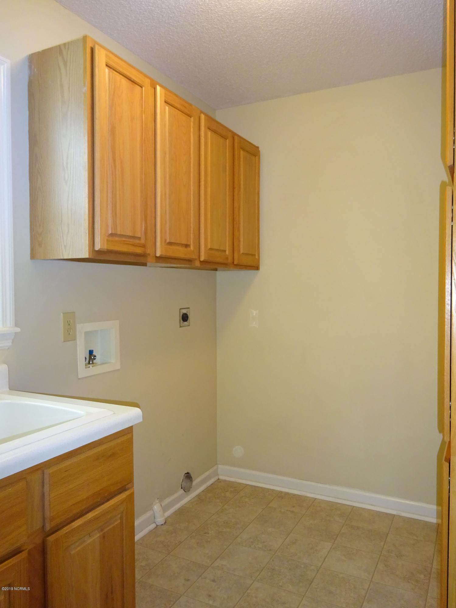 100543954 | Photo 18