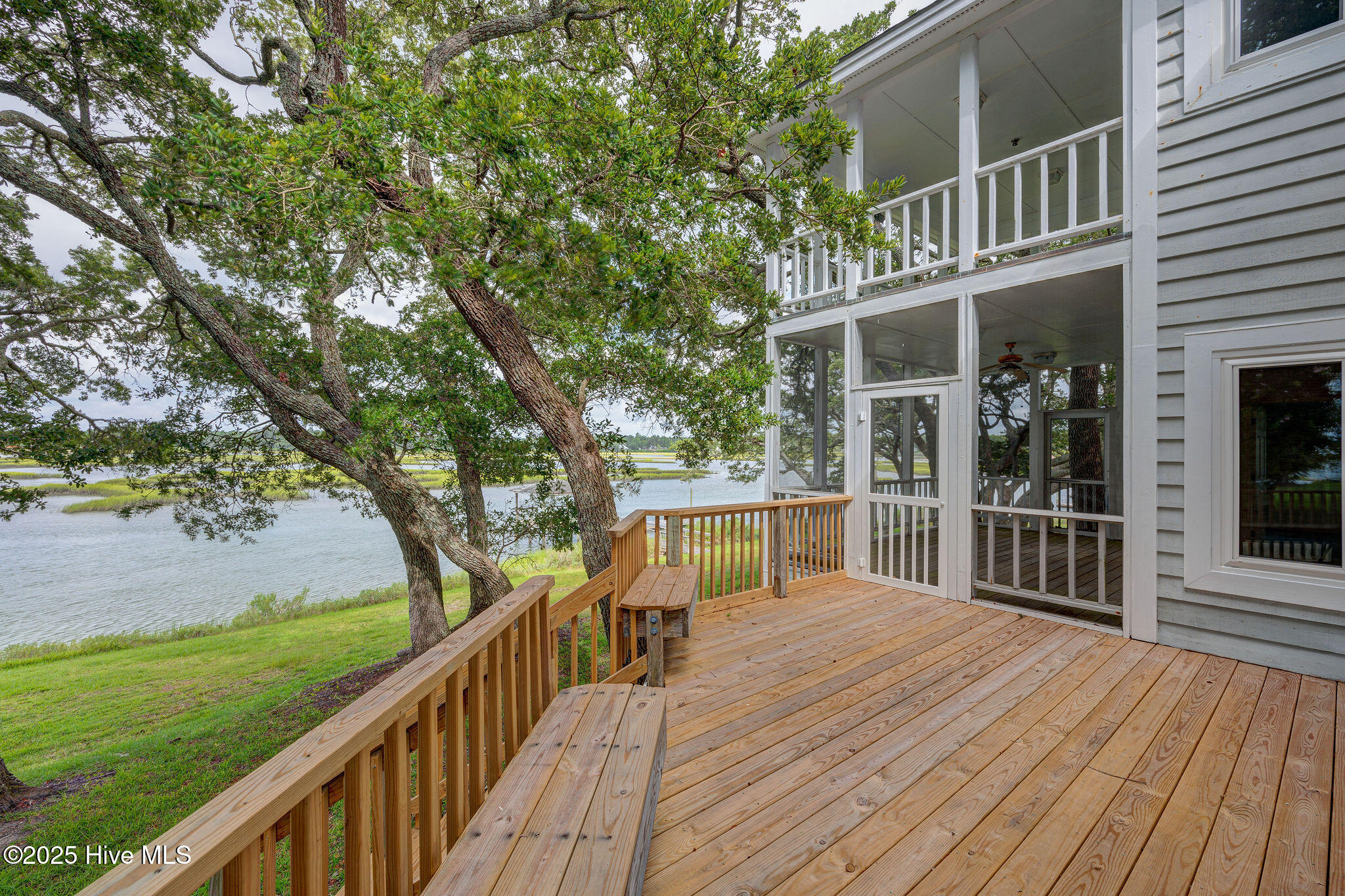 100523960 | Photo 33