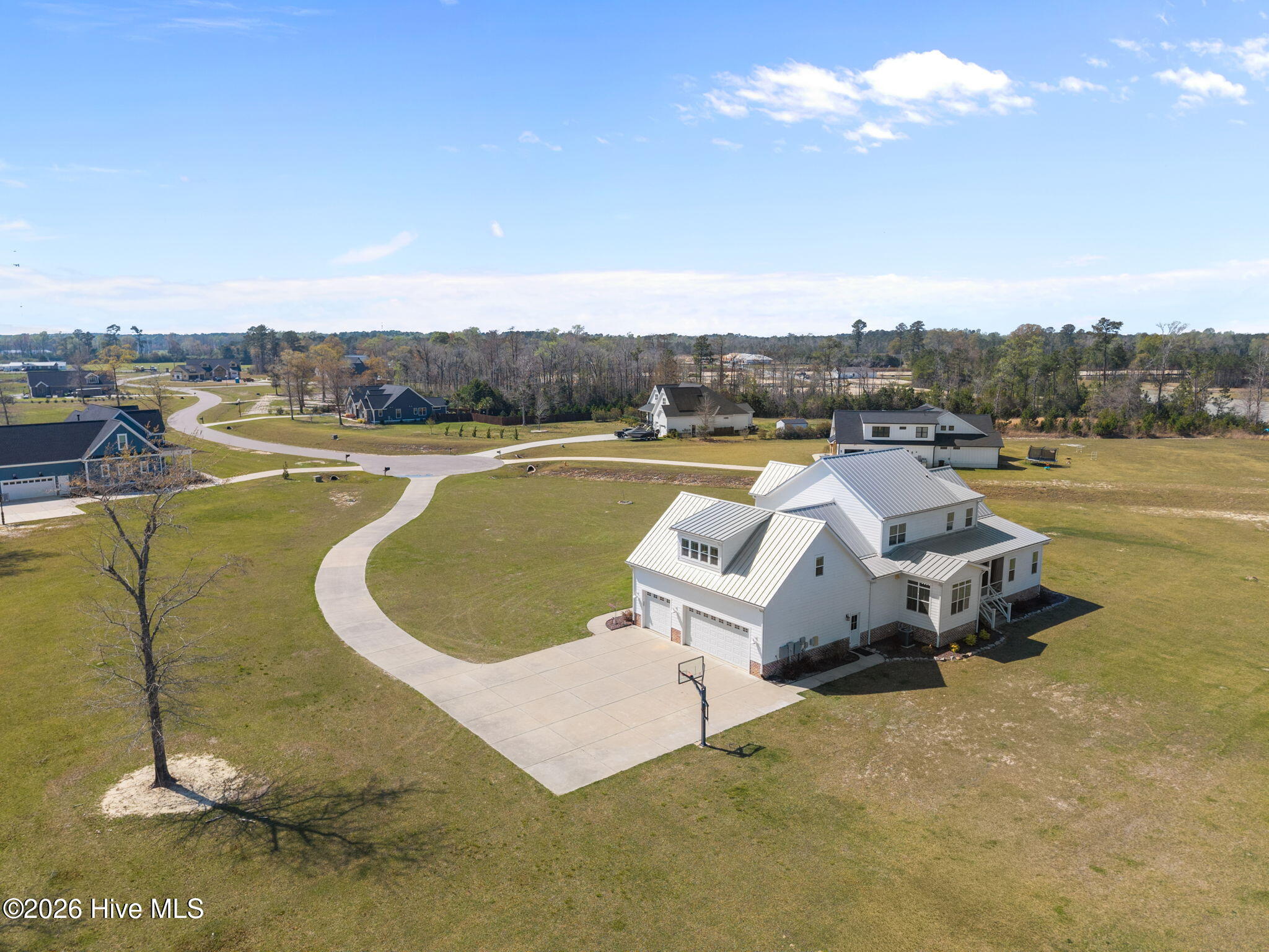 100563591 | Photo 48