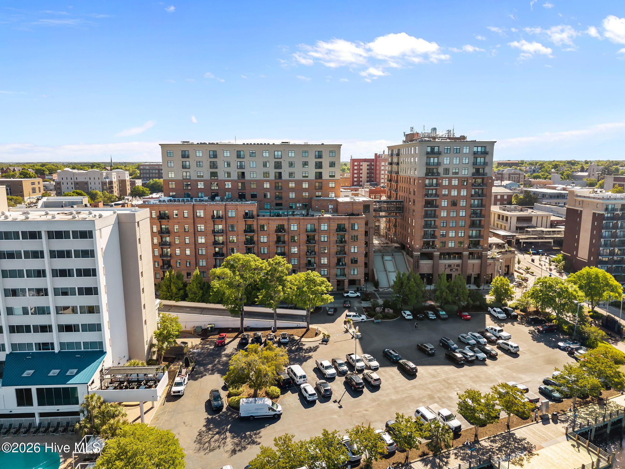 100565283 | Photo 67