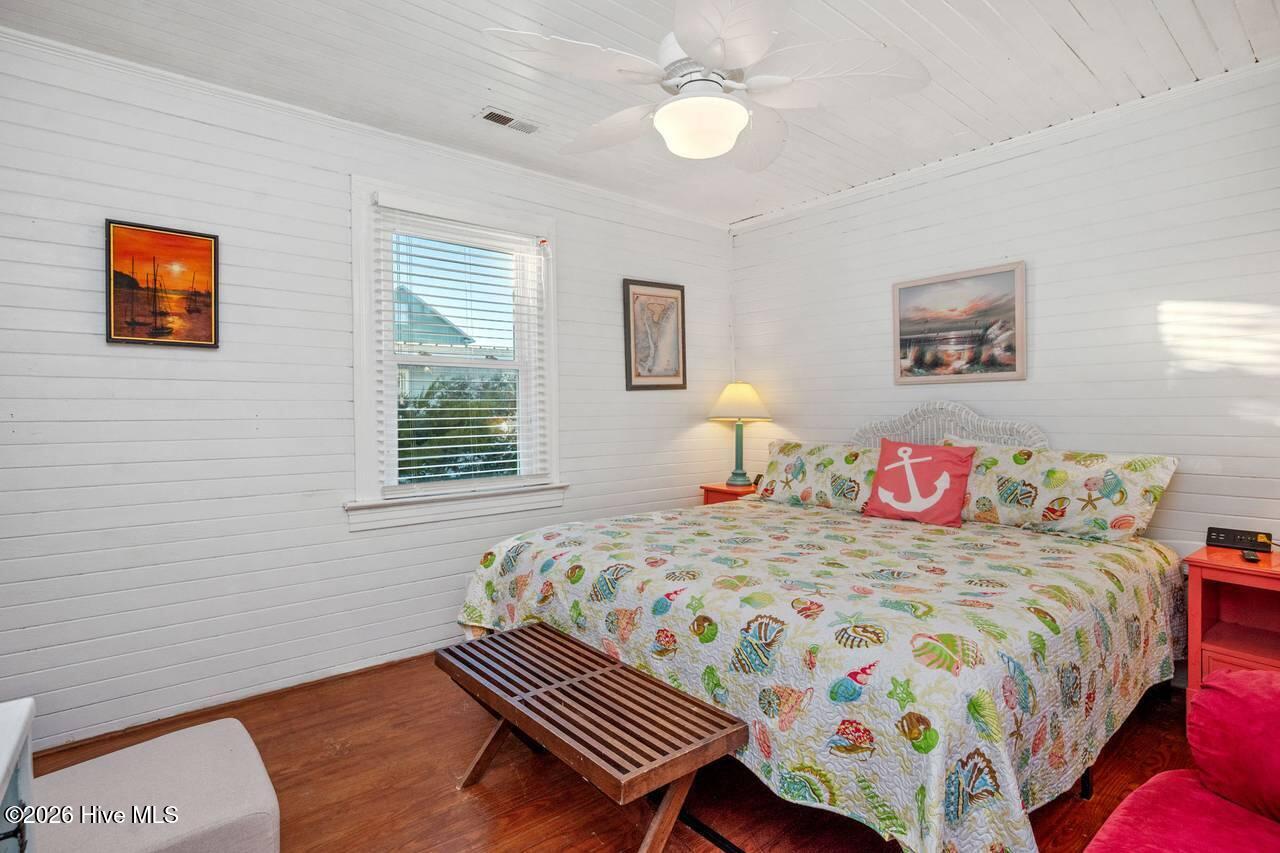 100561729 | Photo 26