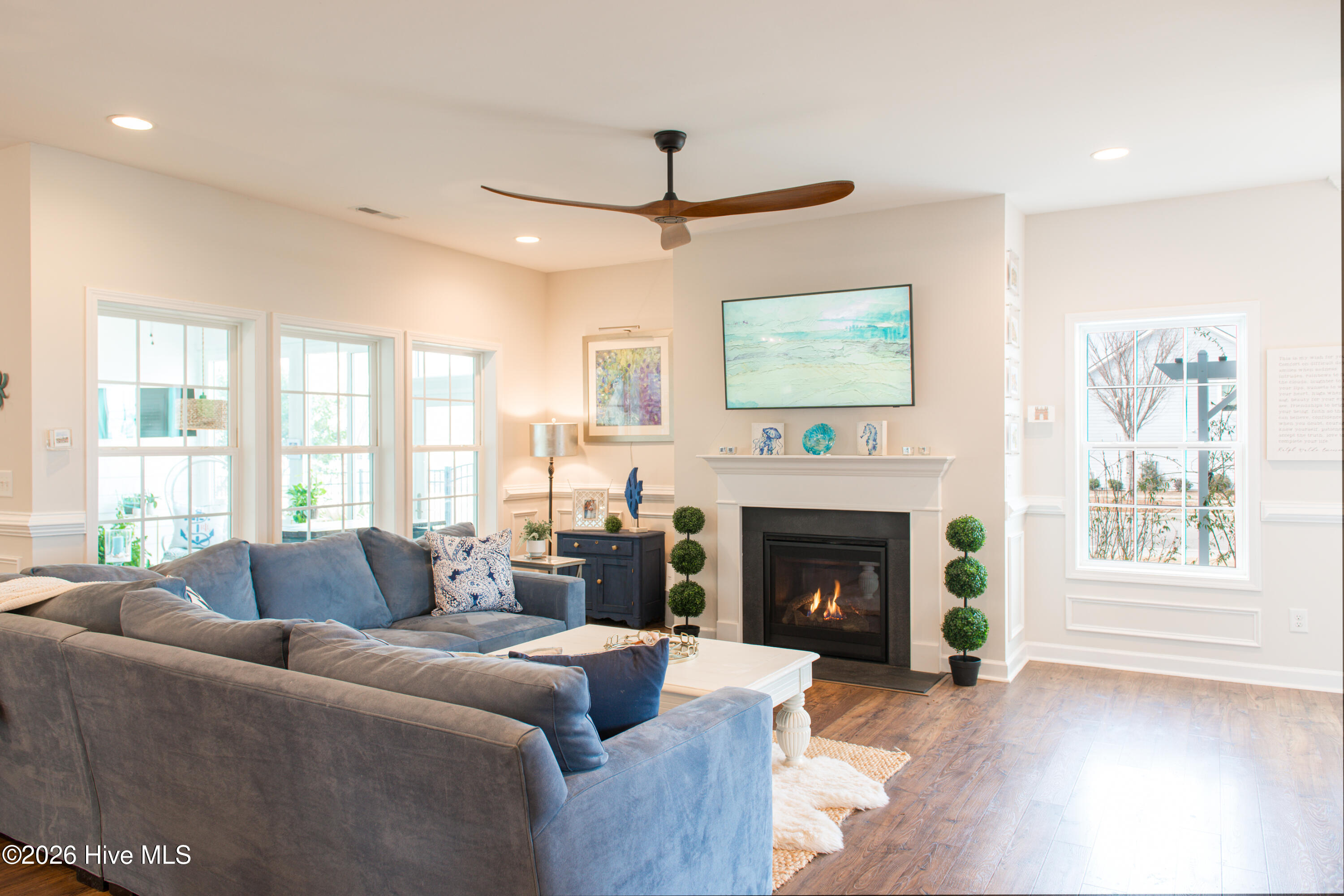 100553432 | Photo 17