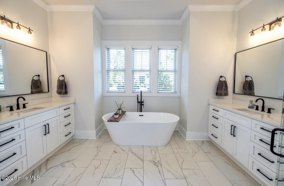 100567663 | Photo 15