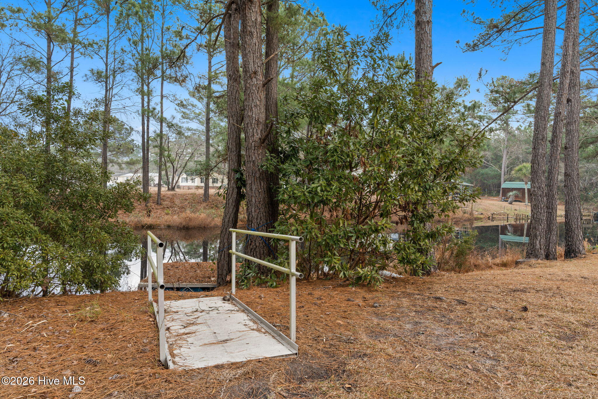 100550811 | Photo 36