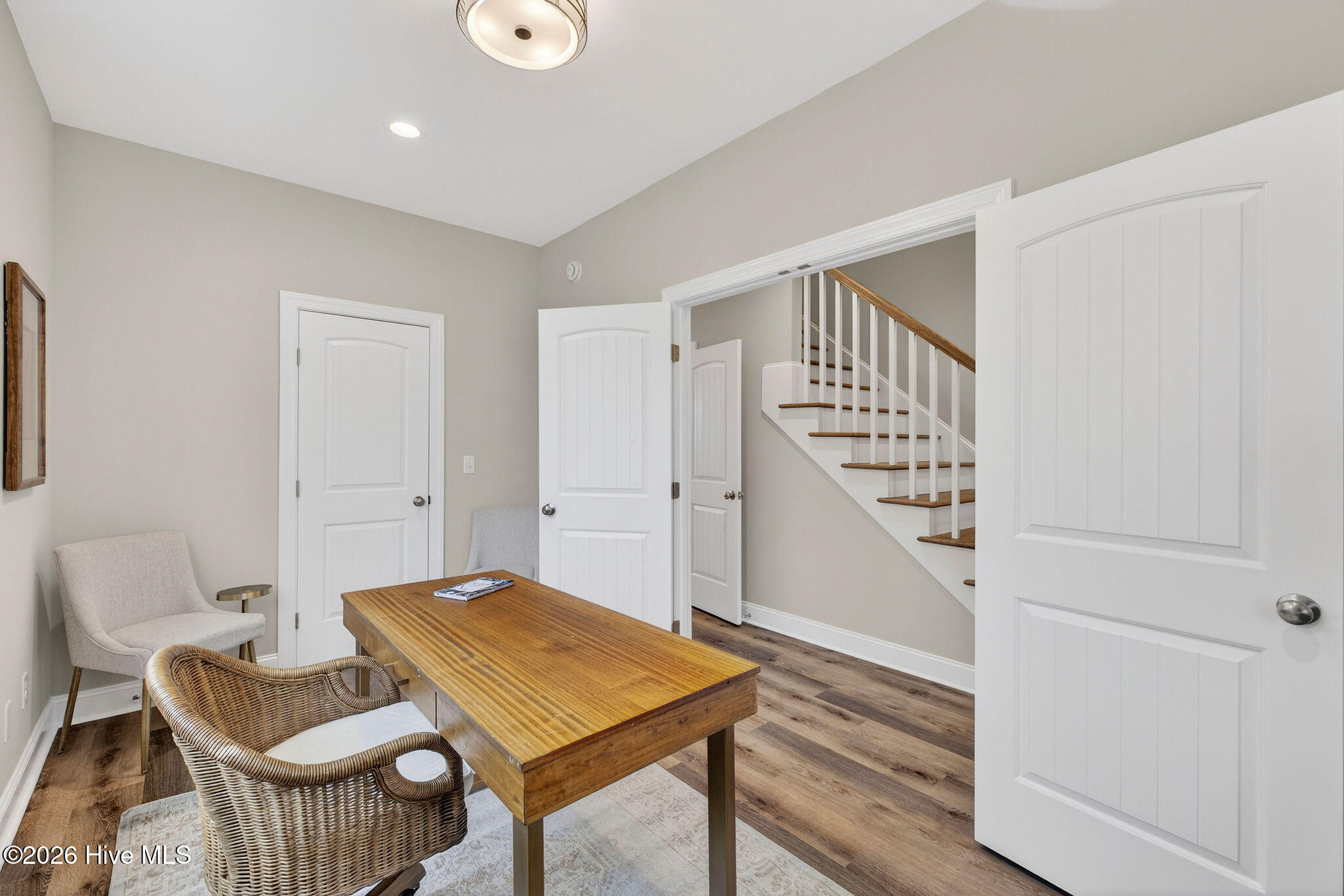 100548274 | Photo 17