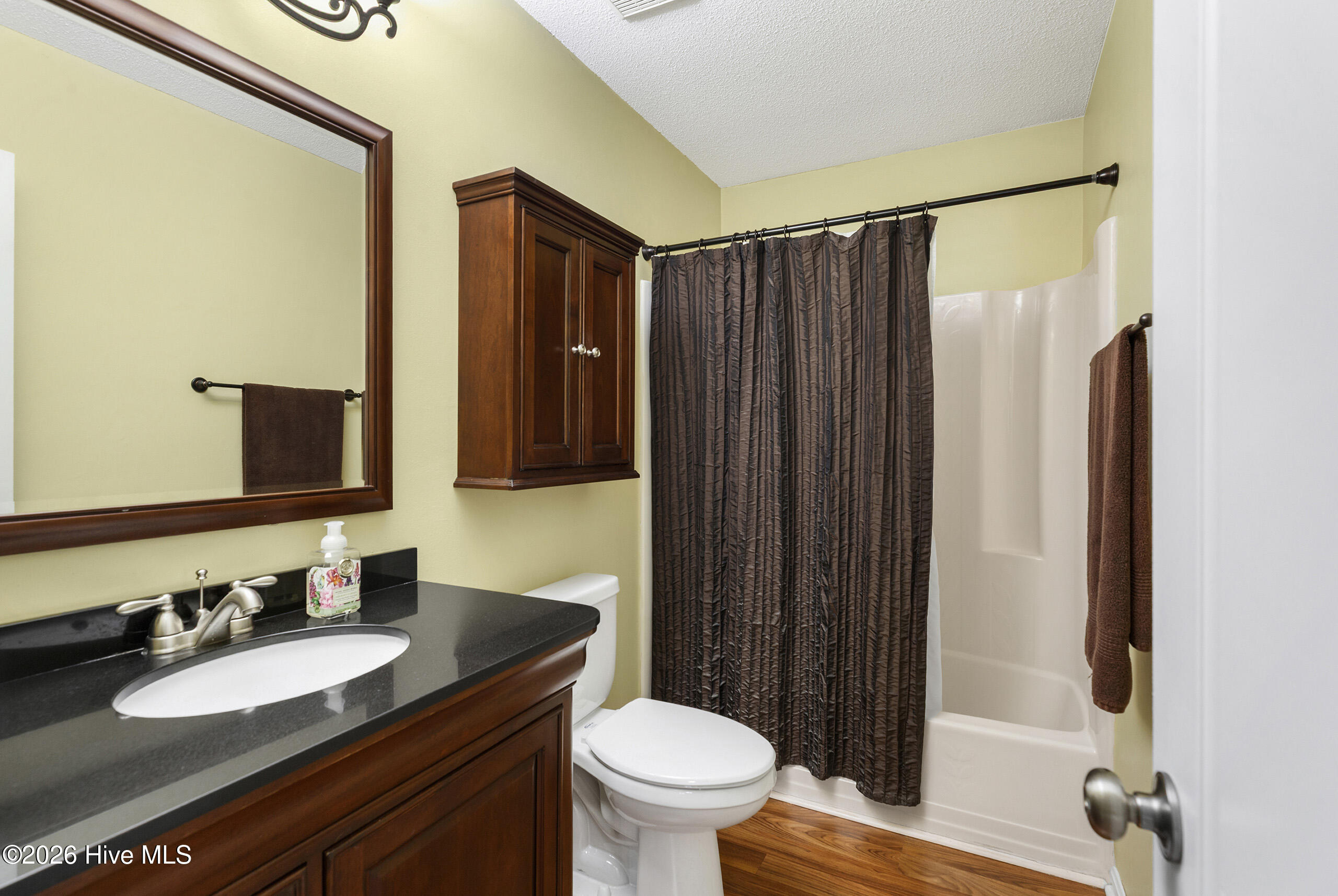 100565363 | Photo 31