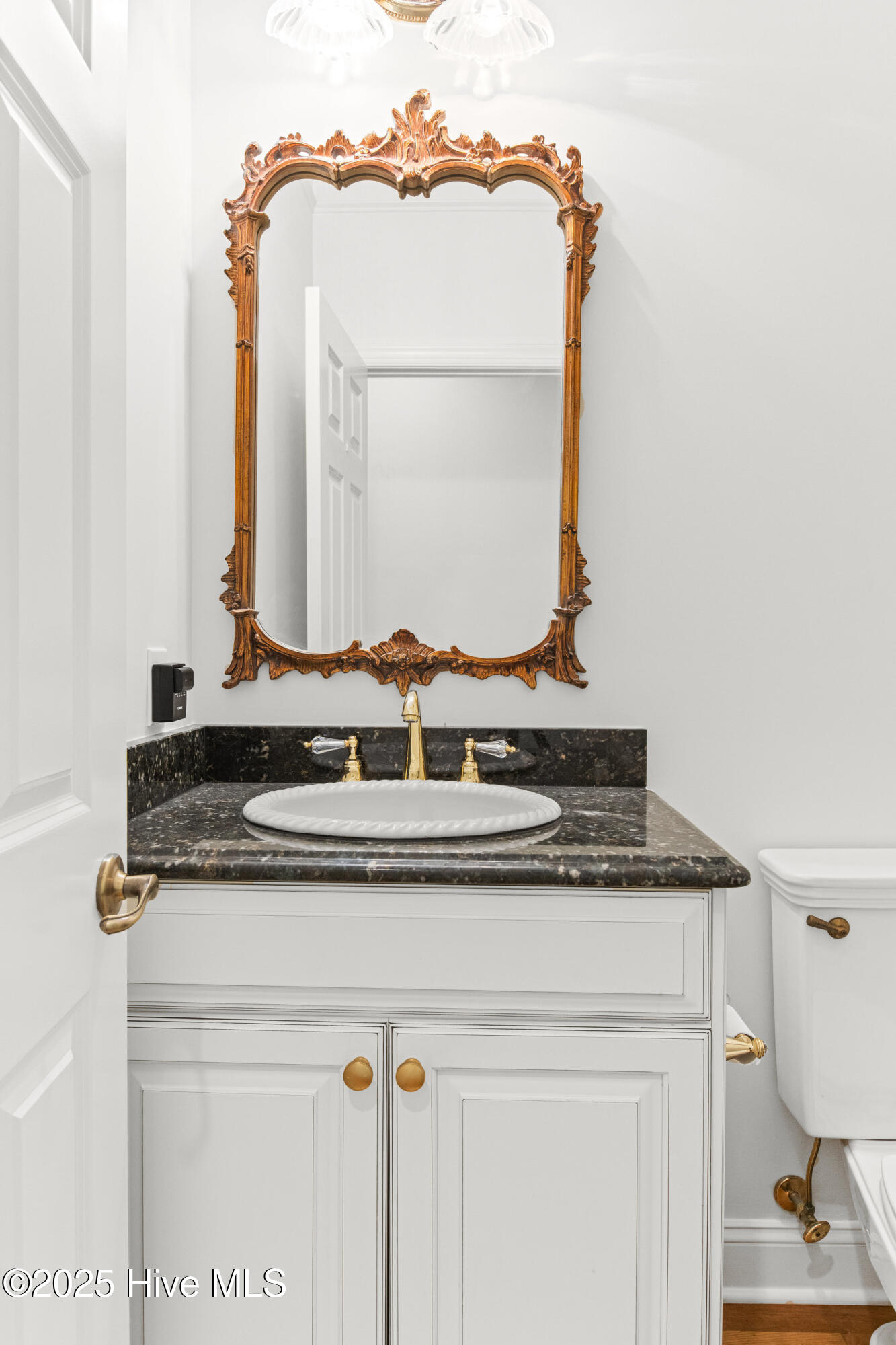 100544952 | Photo 48