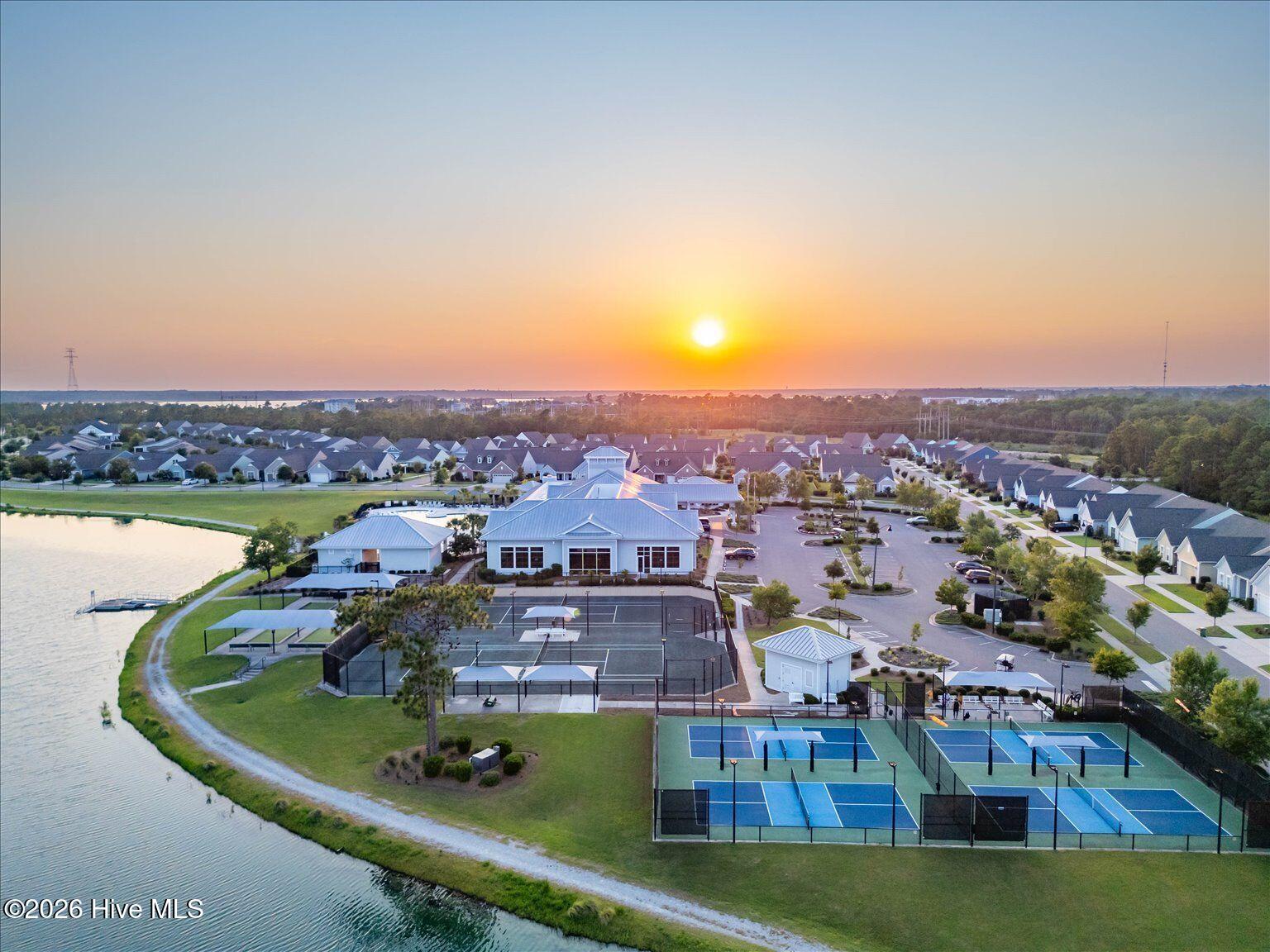 100564841 | Photo 31