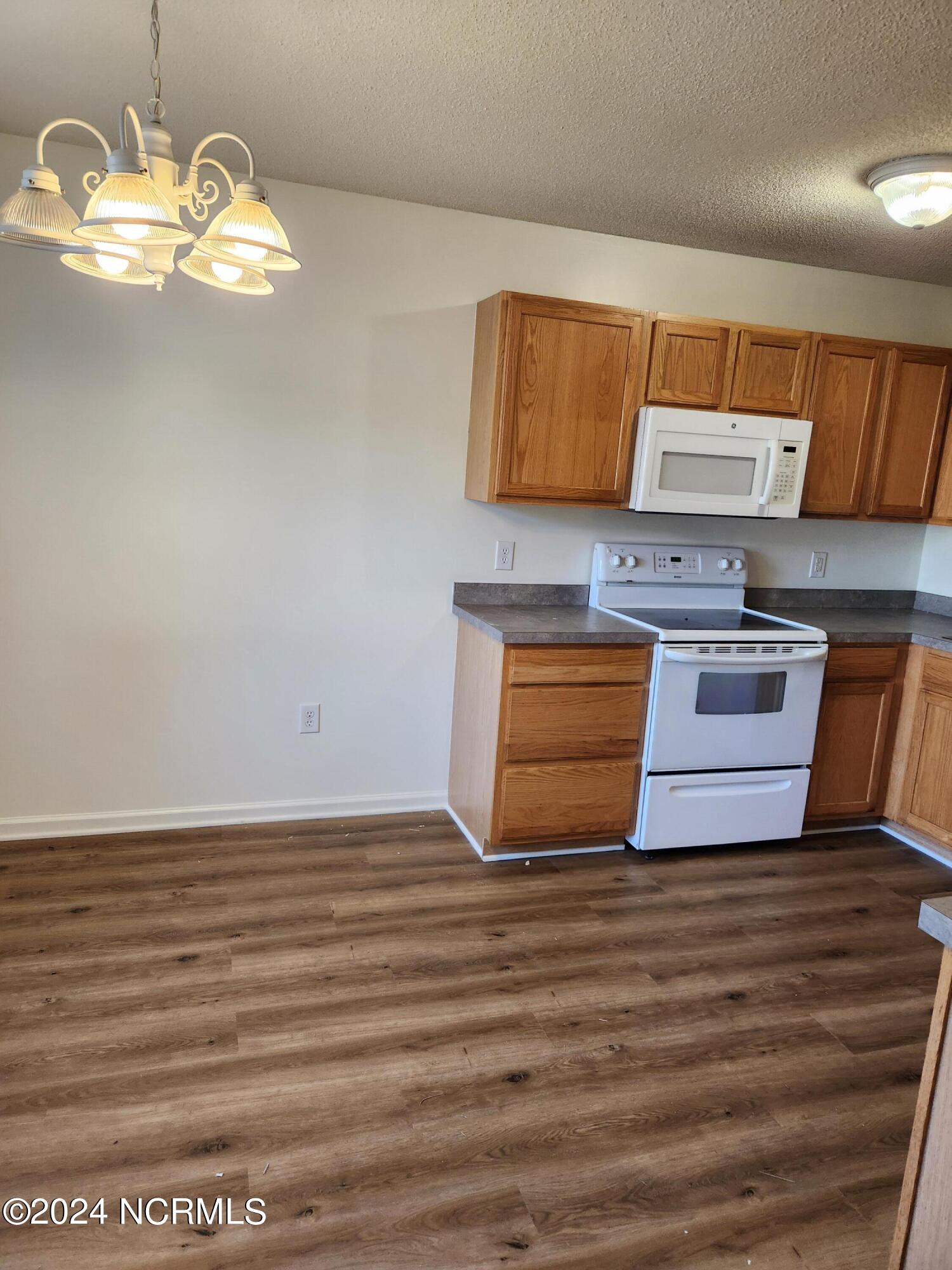 1001 Courtyard W,Newport