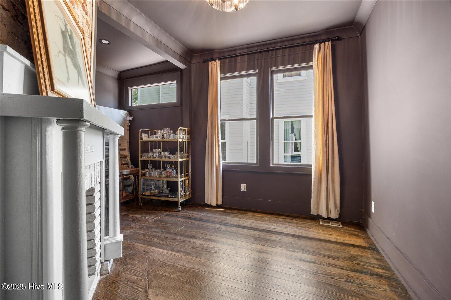 100537963 | Photo 27