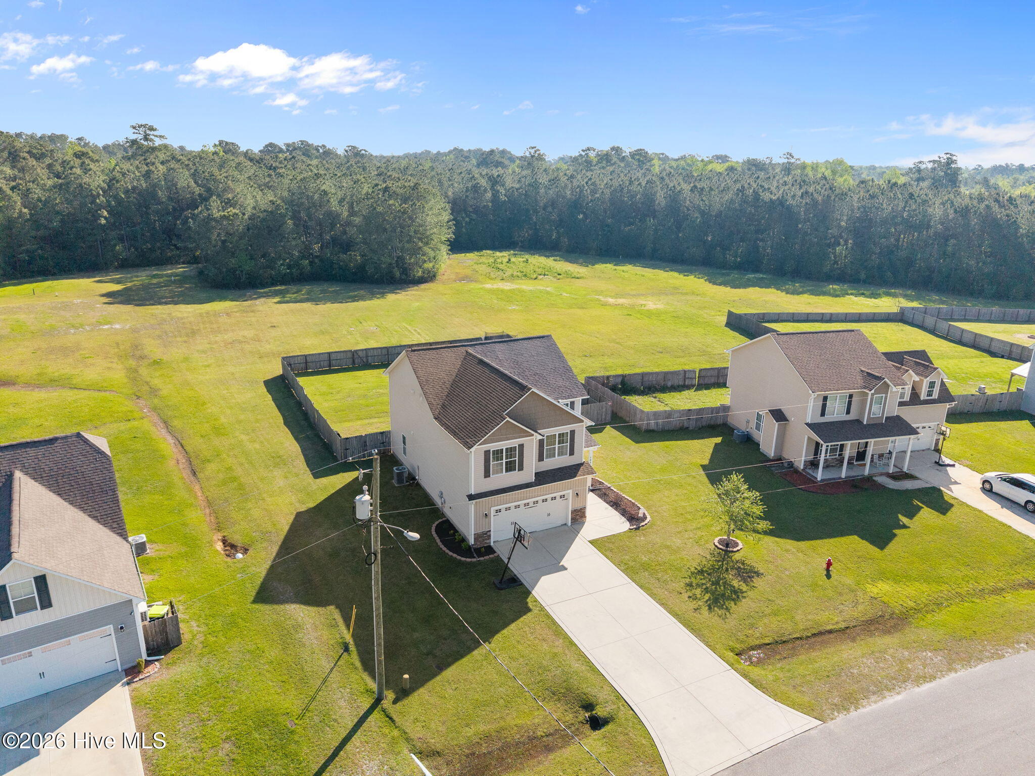 100566701 | Photo 44