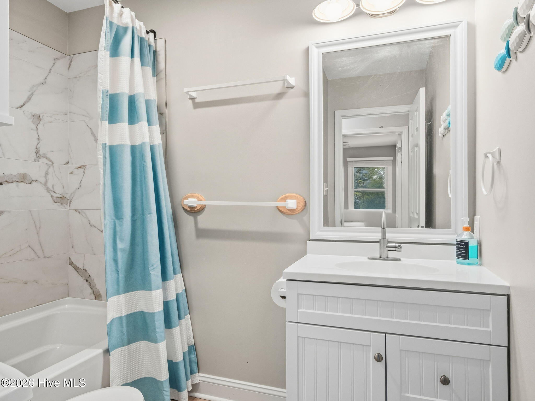 100556507 | Photo 36