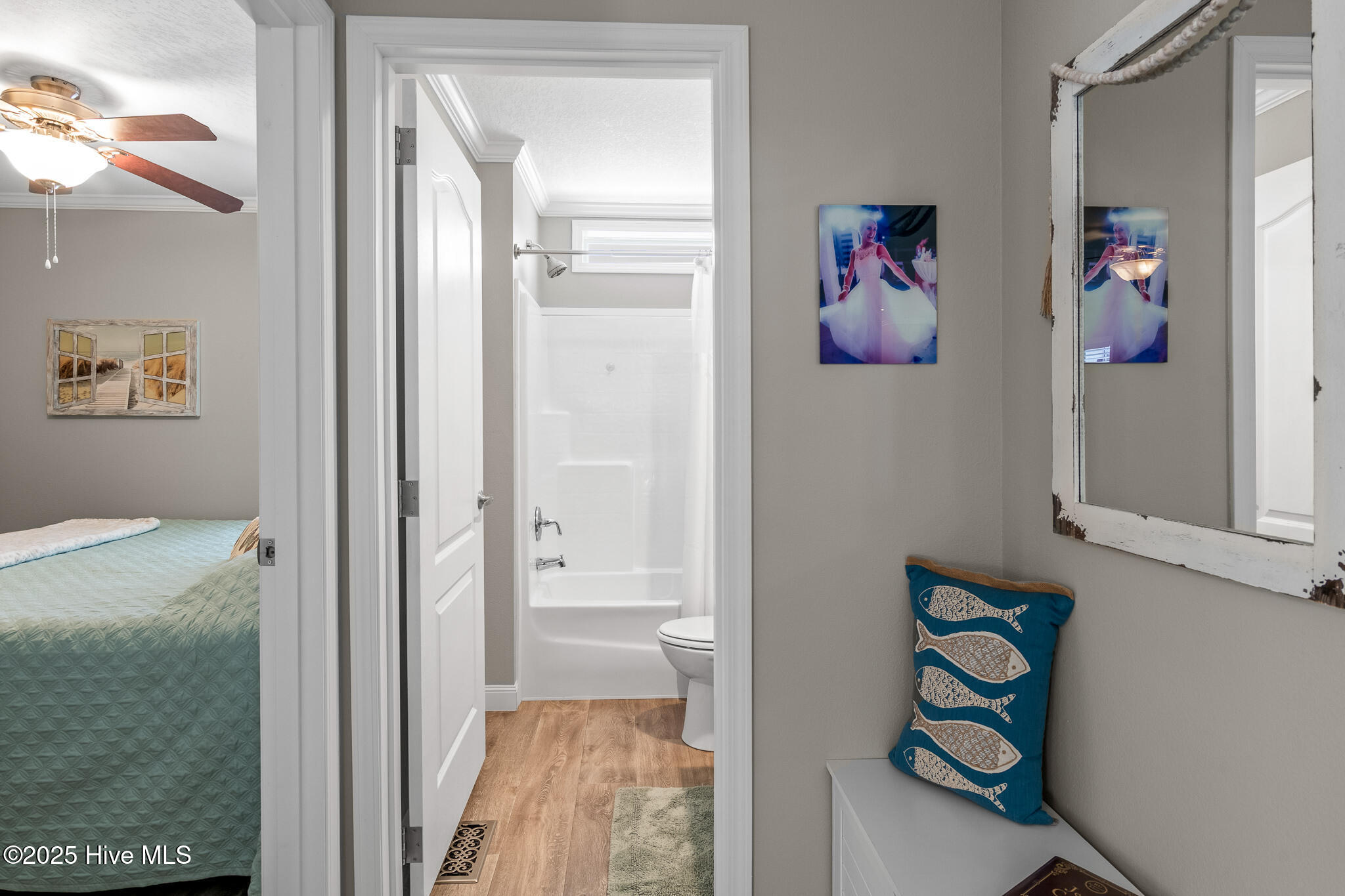 100535195 | Photo 17