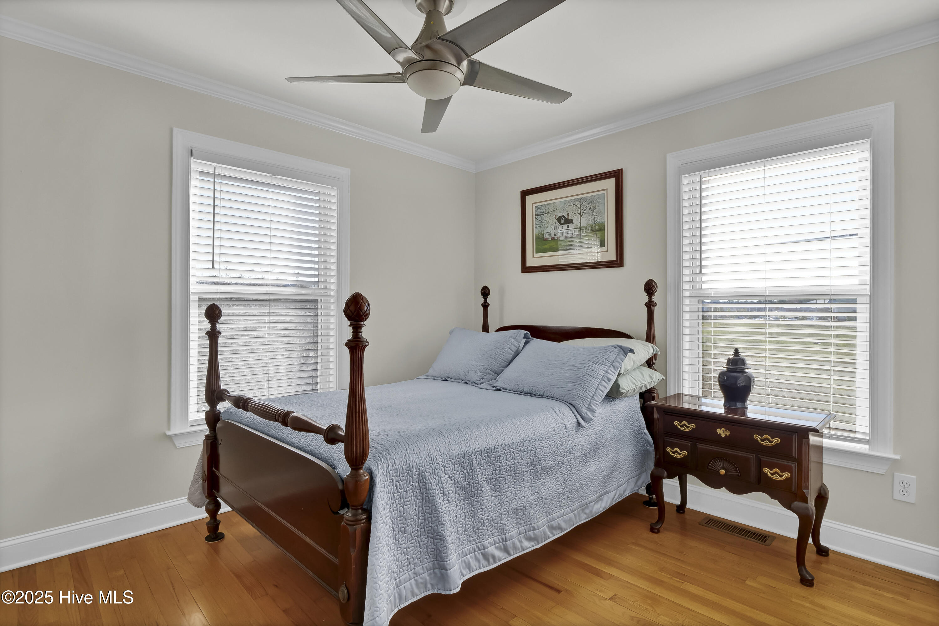 100497628 | Photo 21