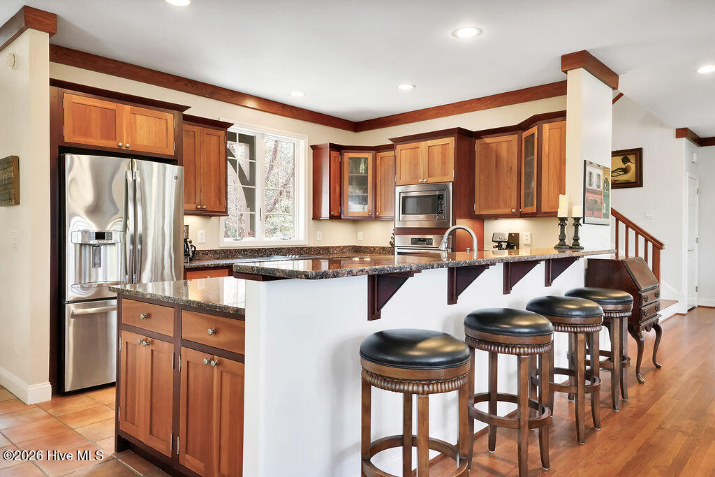 100564190 | Photo 18