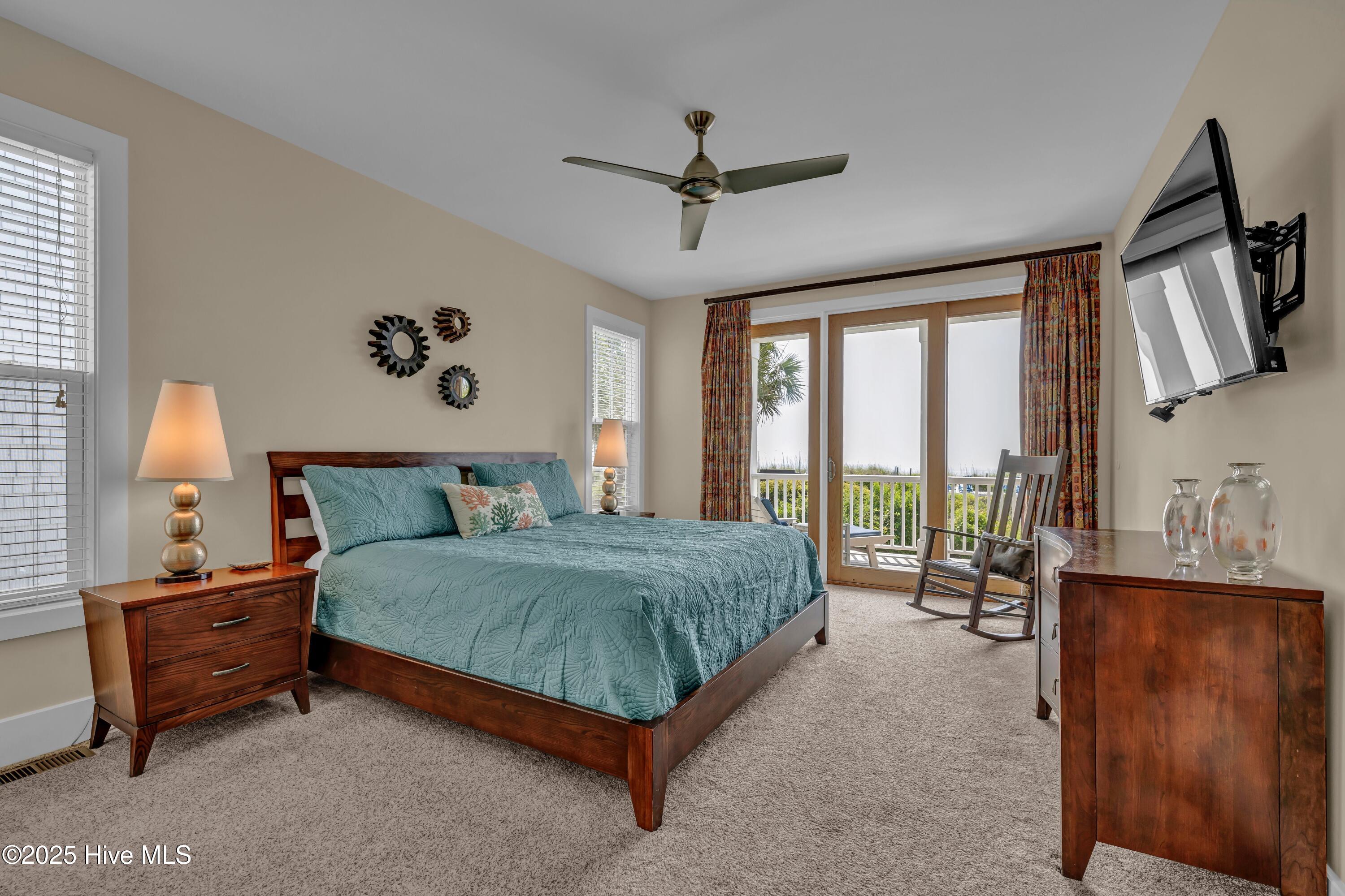 100515880 | Photo 14