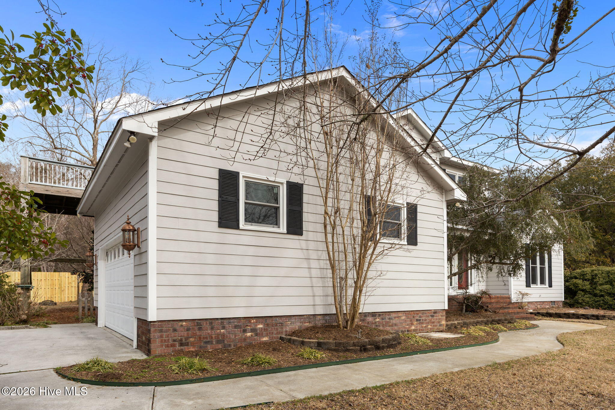 100557561 | Photo 38