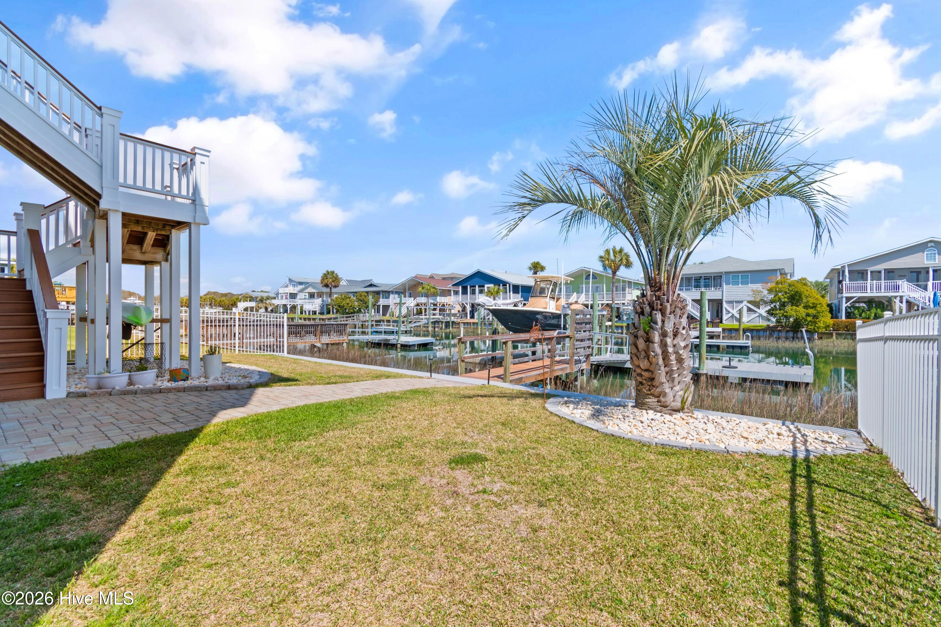 100562772 | Photo 85