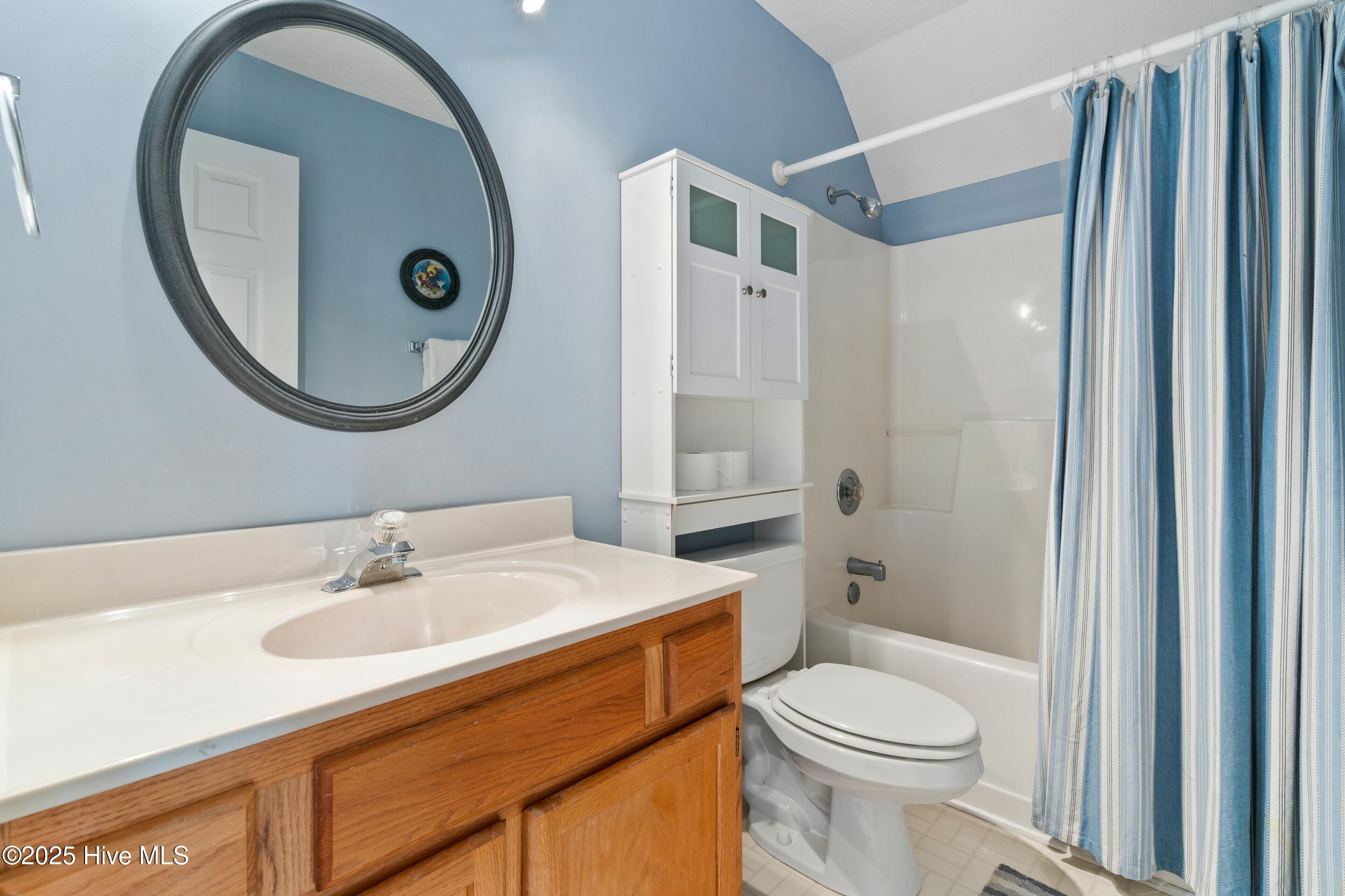 100535792 | Photo 42