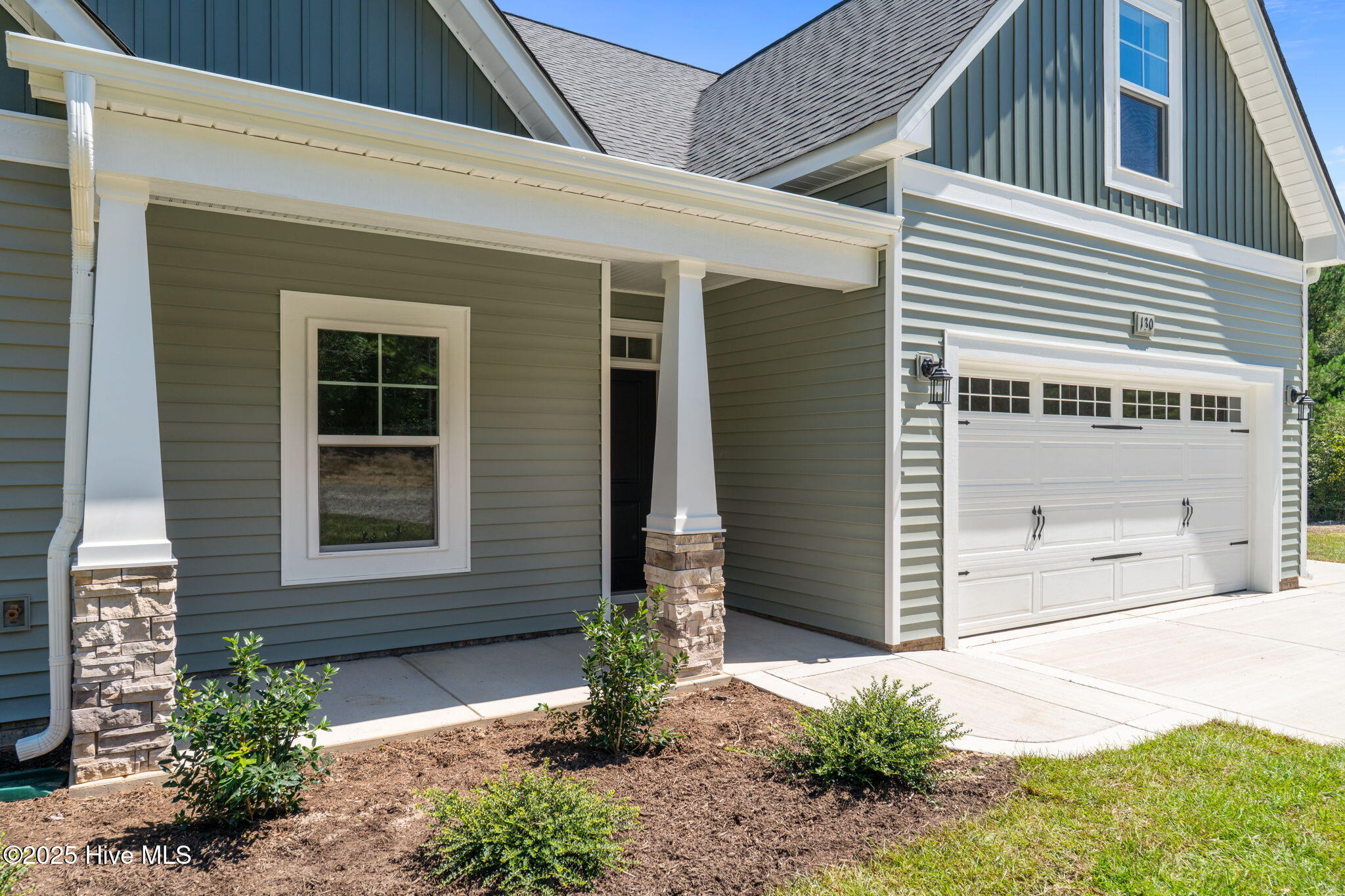 130 Hickory Pointer Way