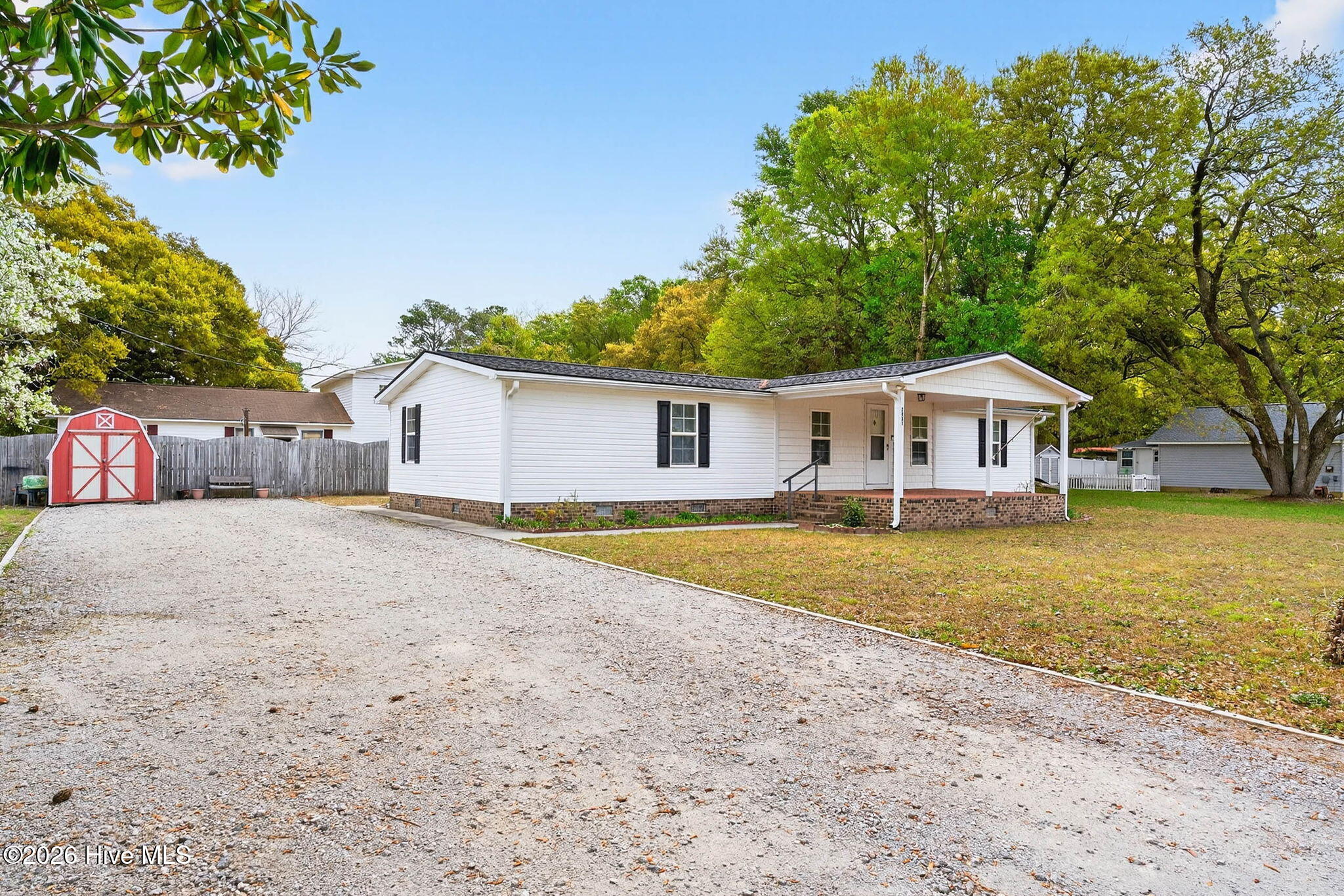 100565671 | Photo 24