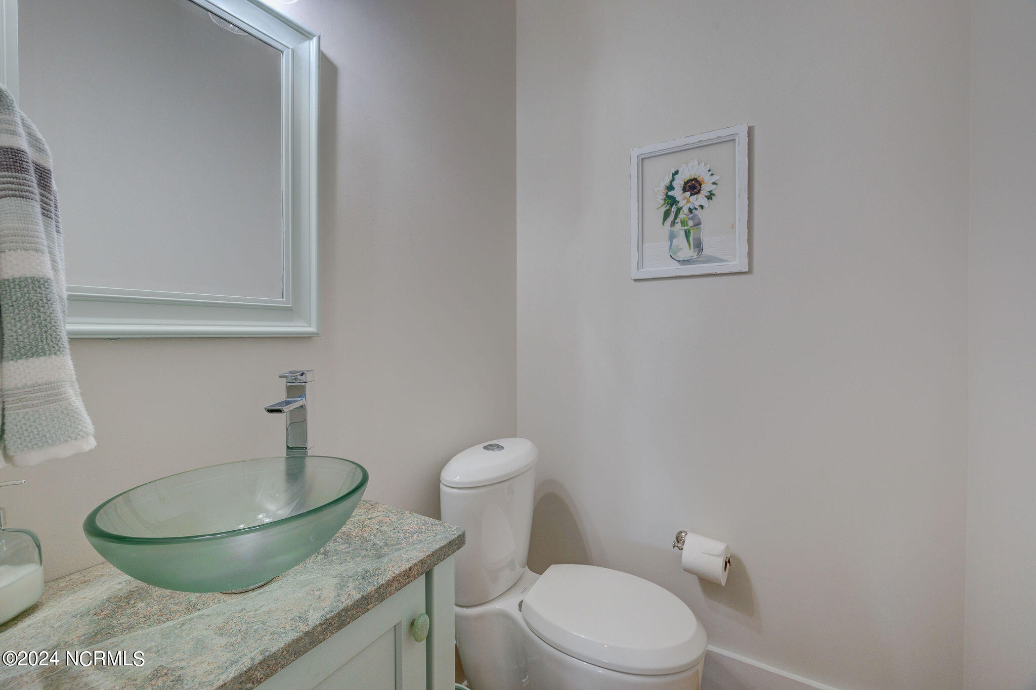 100547028 | Photo 40