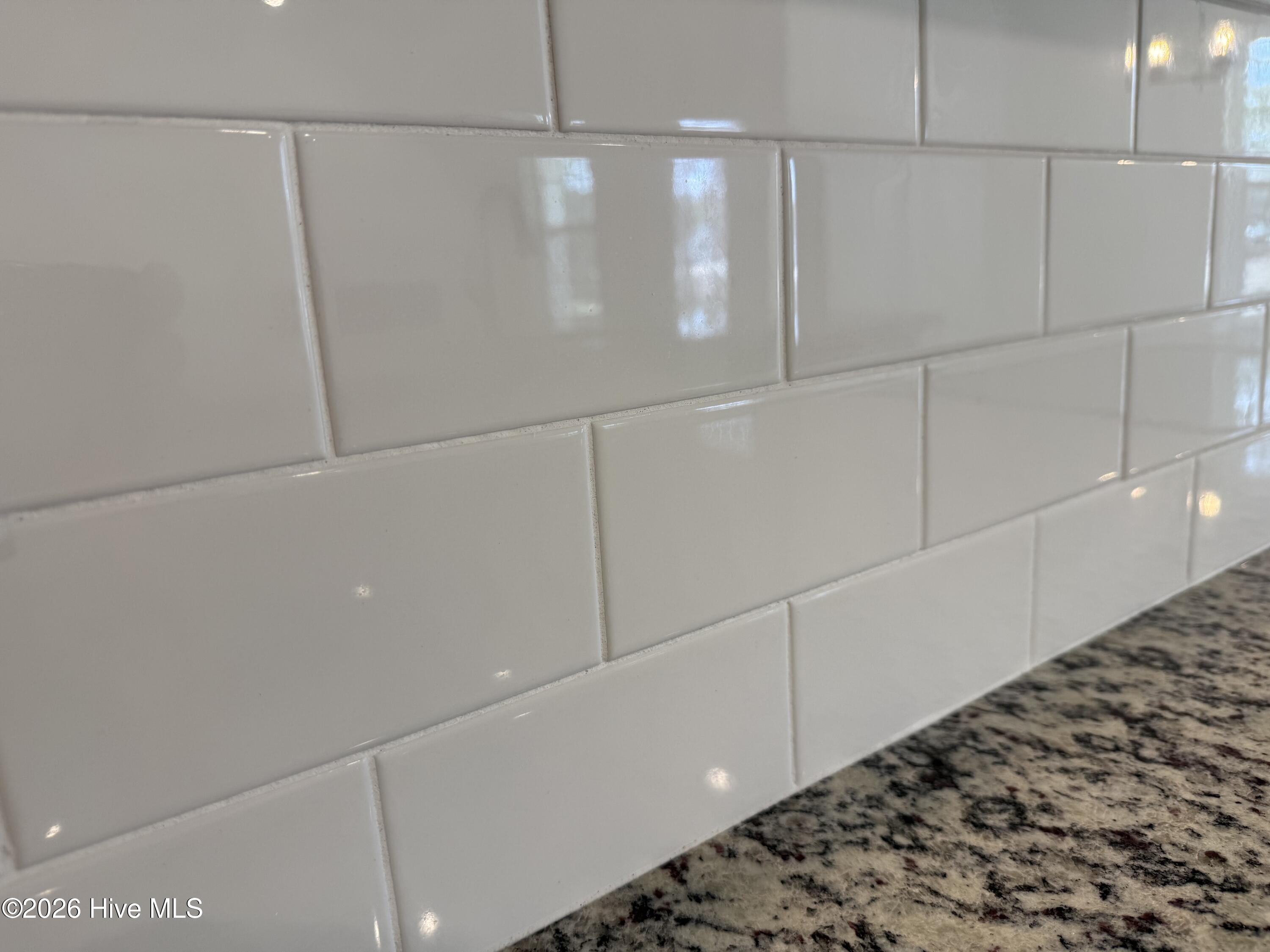 100546686 | Photo 22