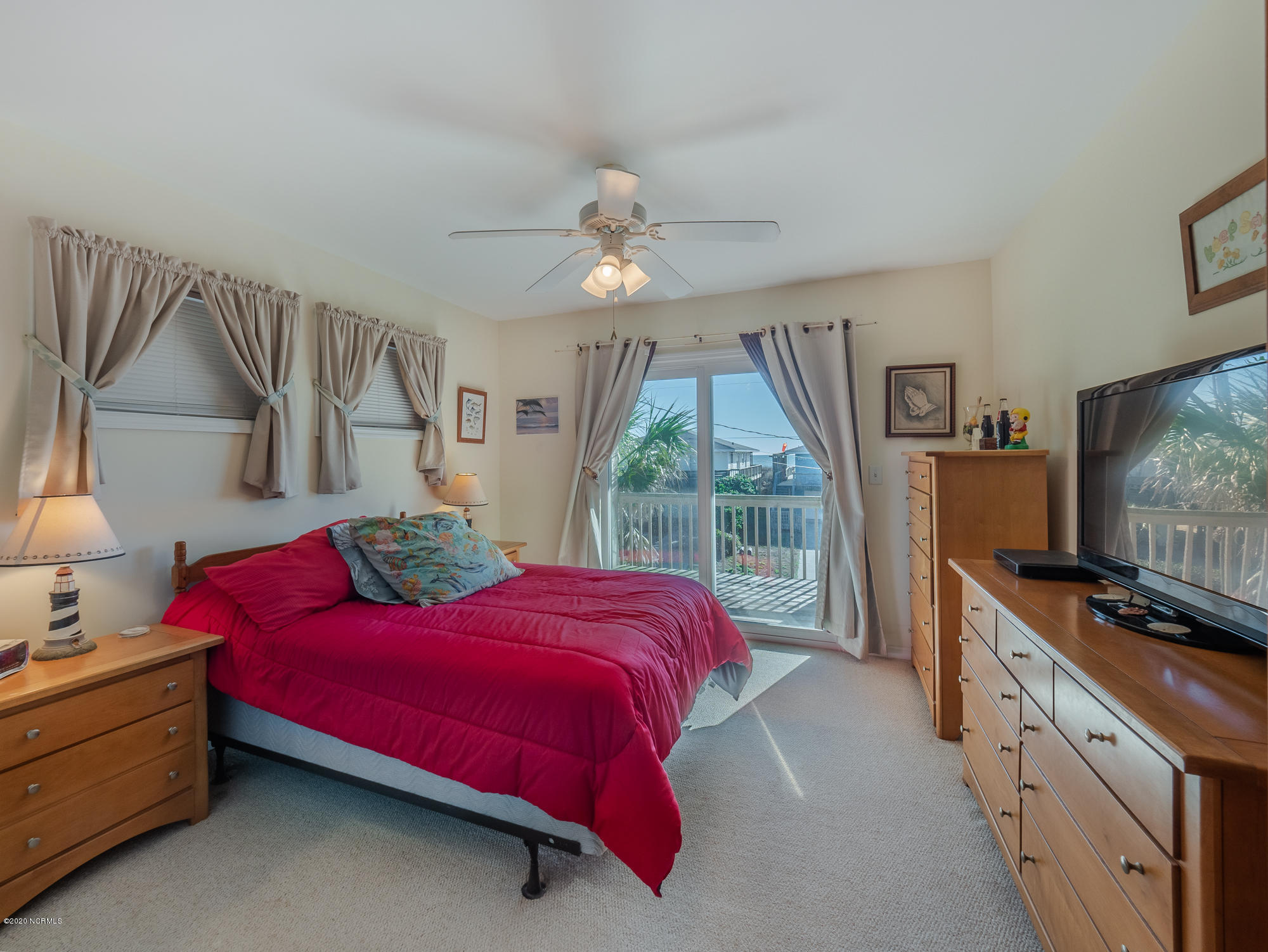 1016 Ocean Boulevard, Topsail Beach, NC 28445 – photo 23: 24-large-2000px
