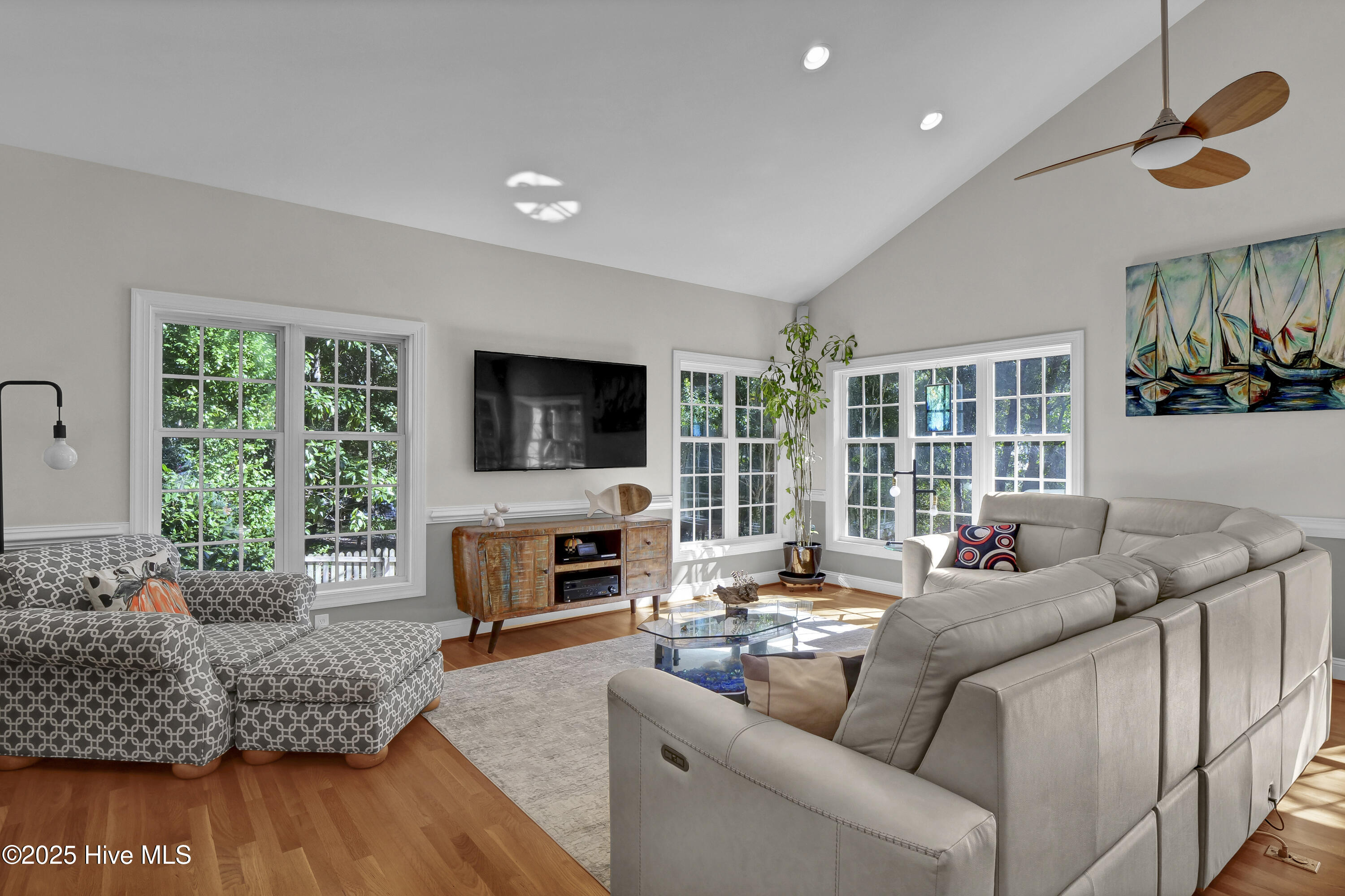 100539062 | Photo 22