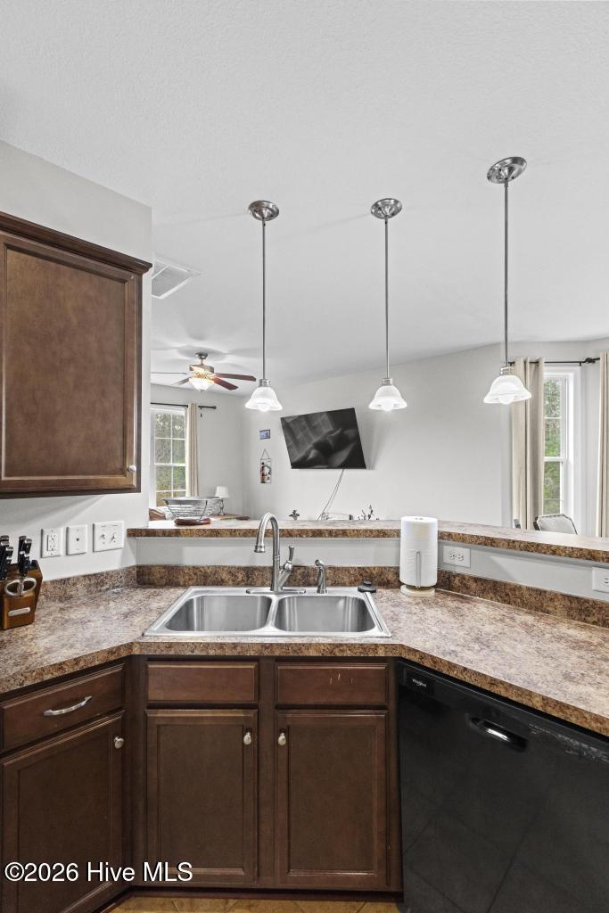 100551053 | Photo 14