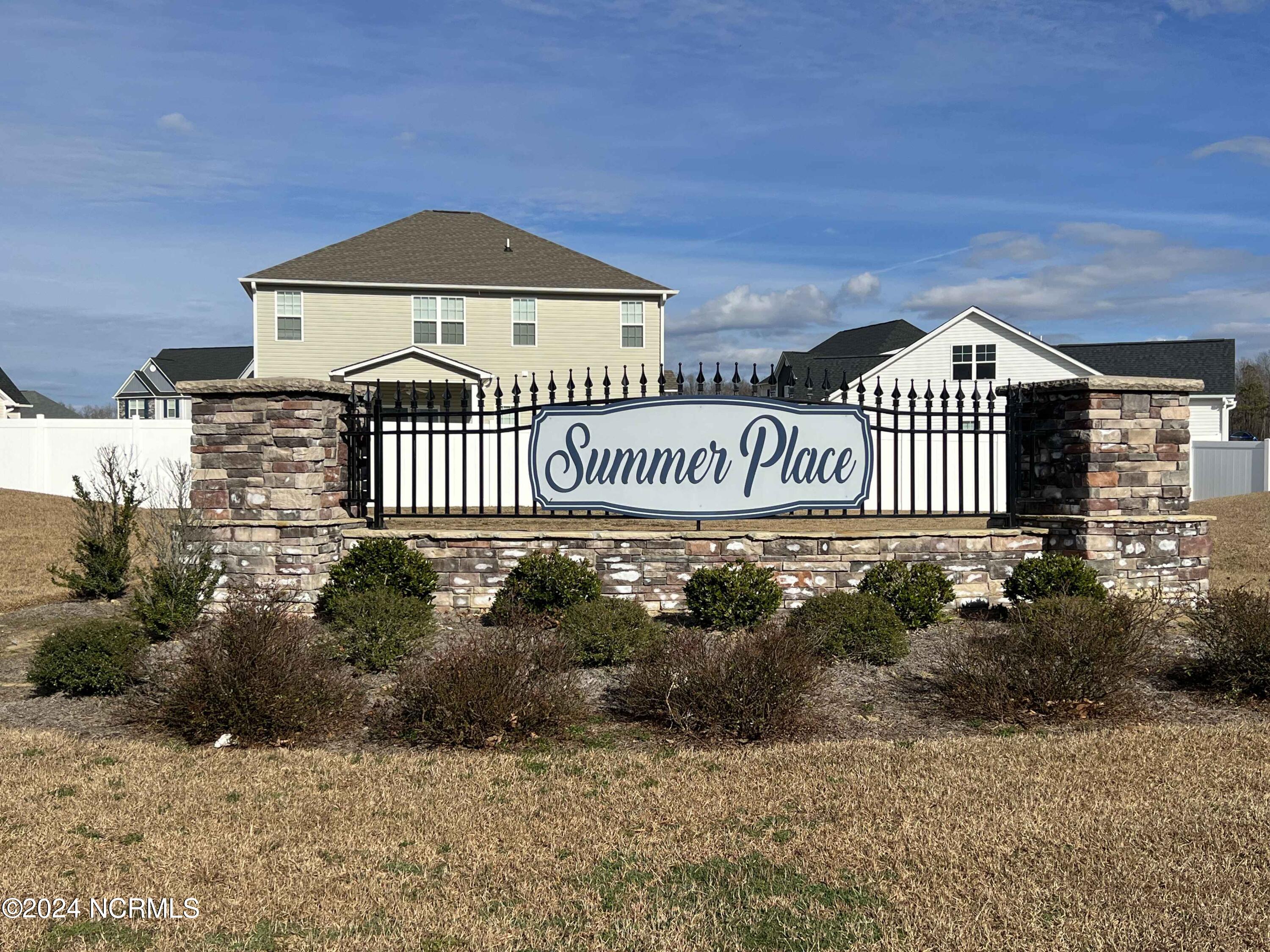 Homes for sale in Grimesland, NC | 422 Lemonade Ln, Grimesland, NC 27837 | MLS# 100502737