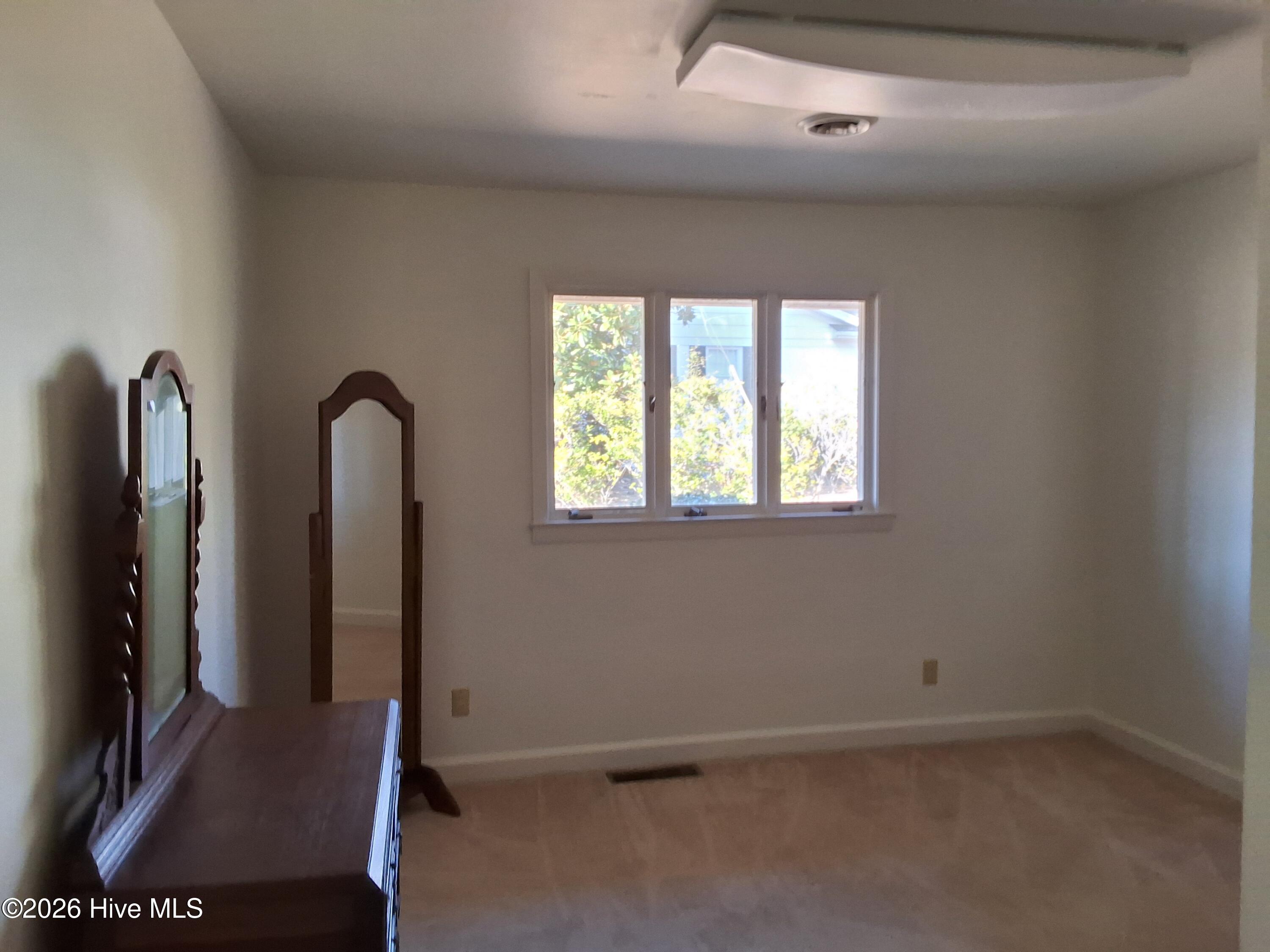 100554569 | Photo 56